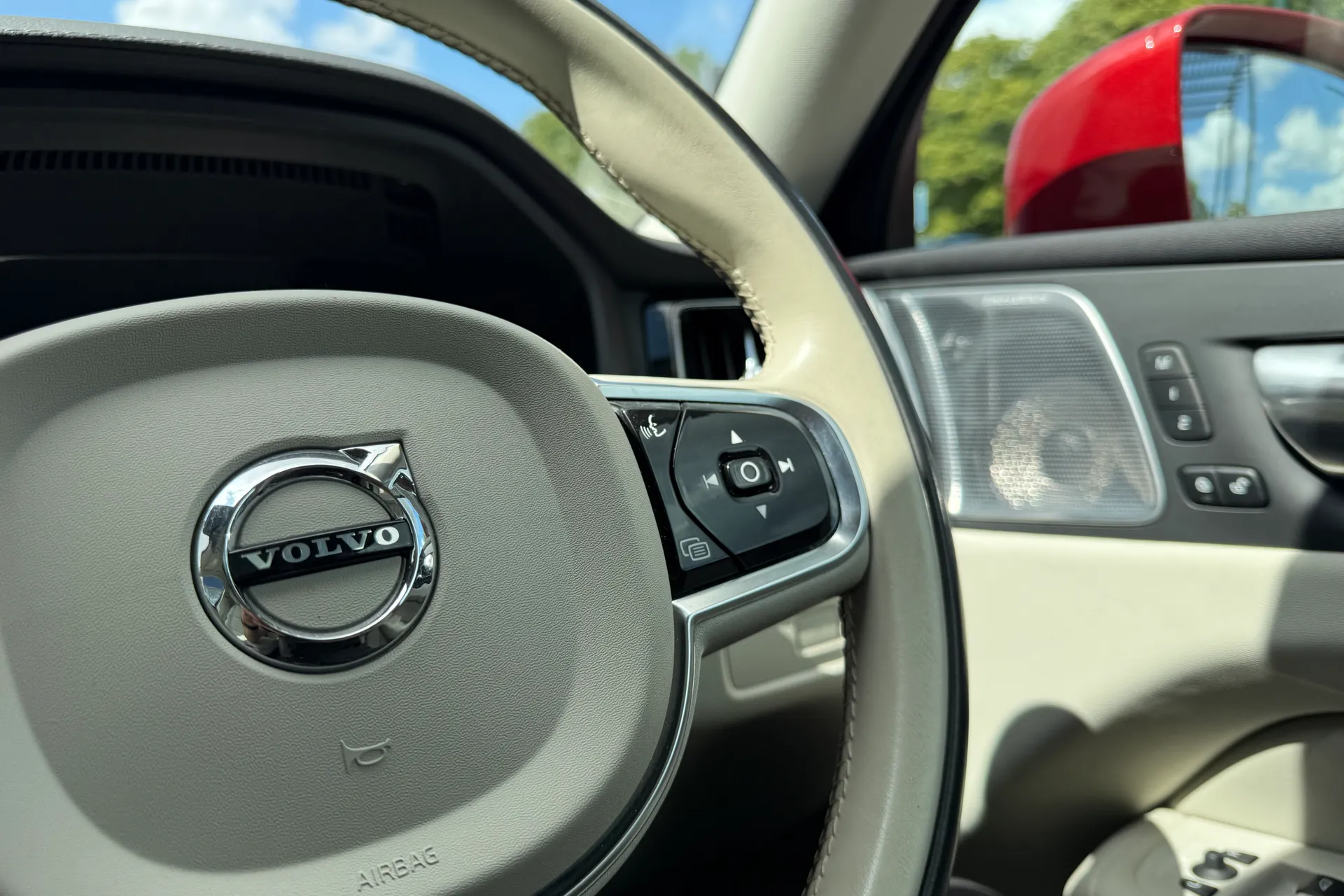 Volvo XC60 thumbnail image number 37