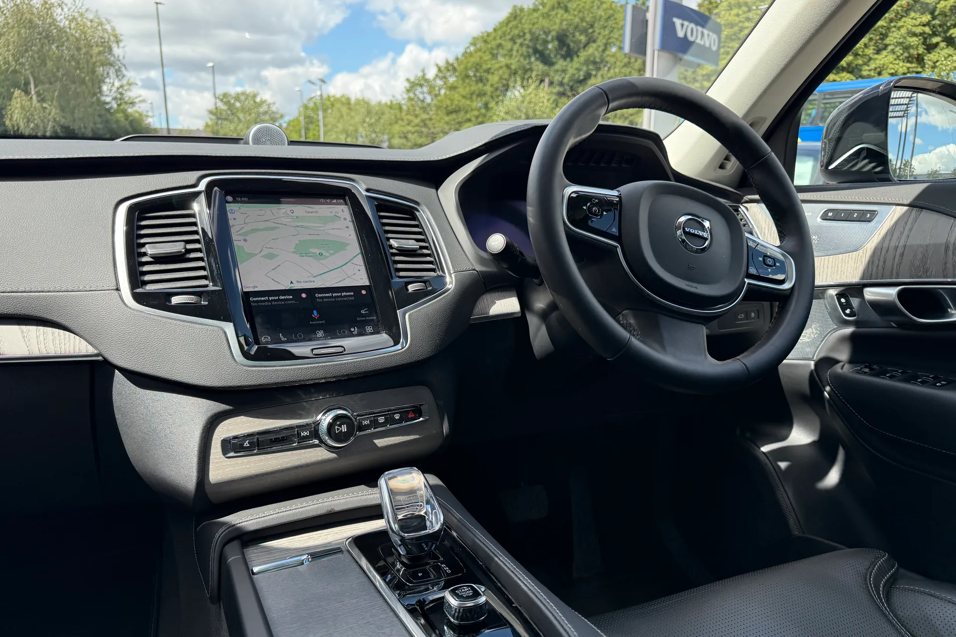 Volvo XC90 thumbnail image number 36