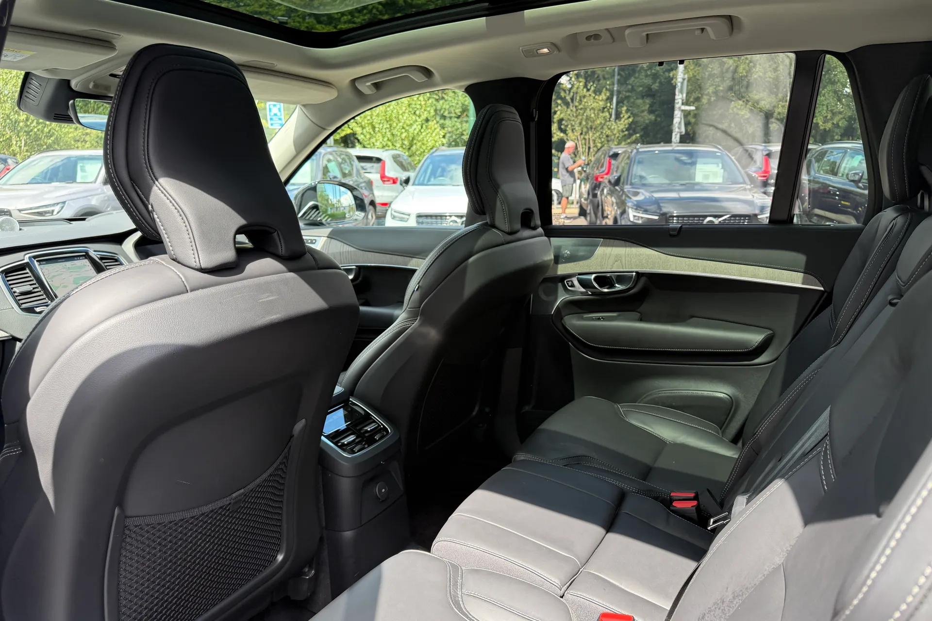 Volvo XC90 thumbnail image number 31