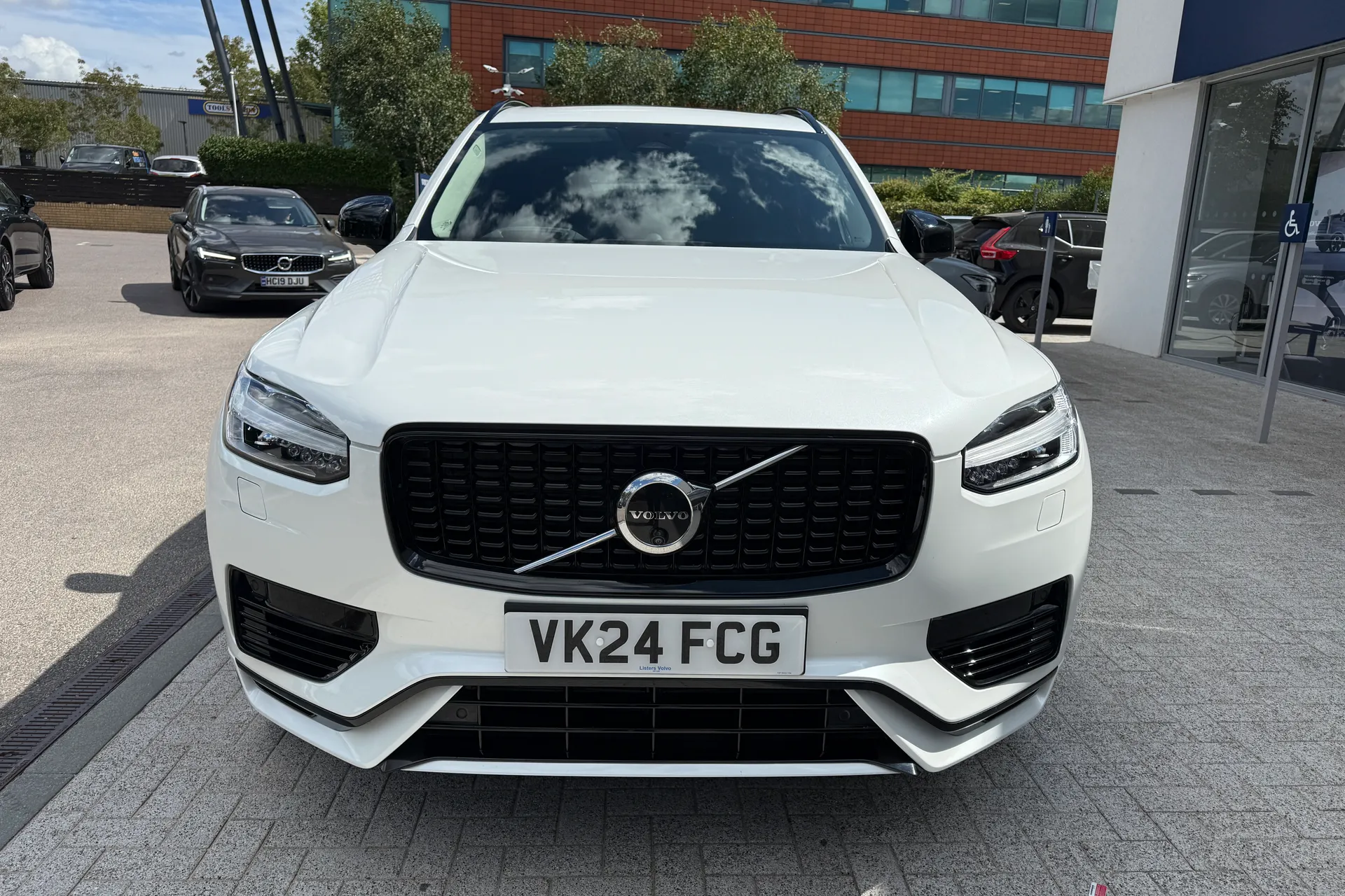 Volvo XC90 thumbnail image number 16