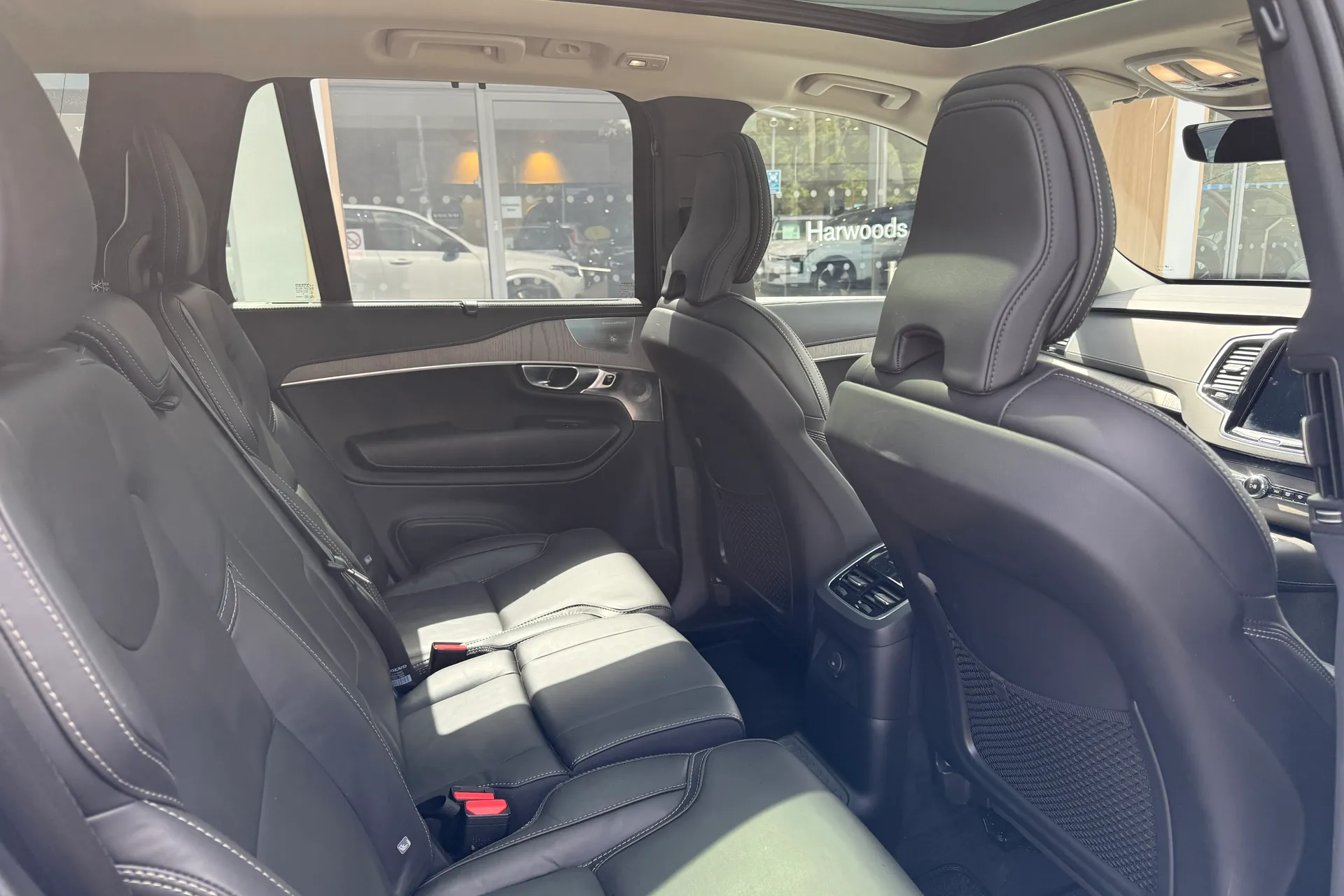 Volvo XC90 thumbnail image number 25