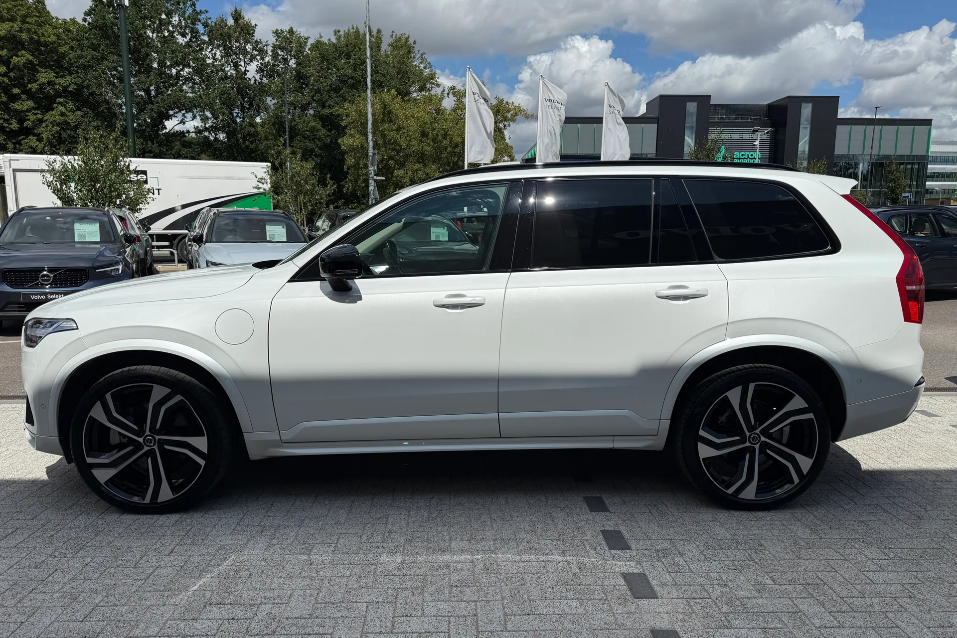 Volvo XC90 thumbnail image number 14