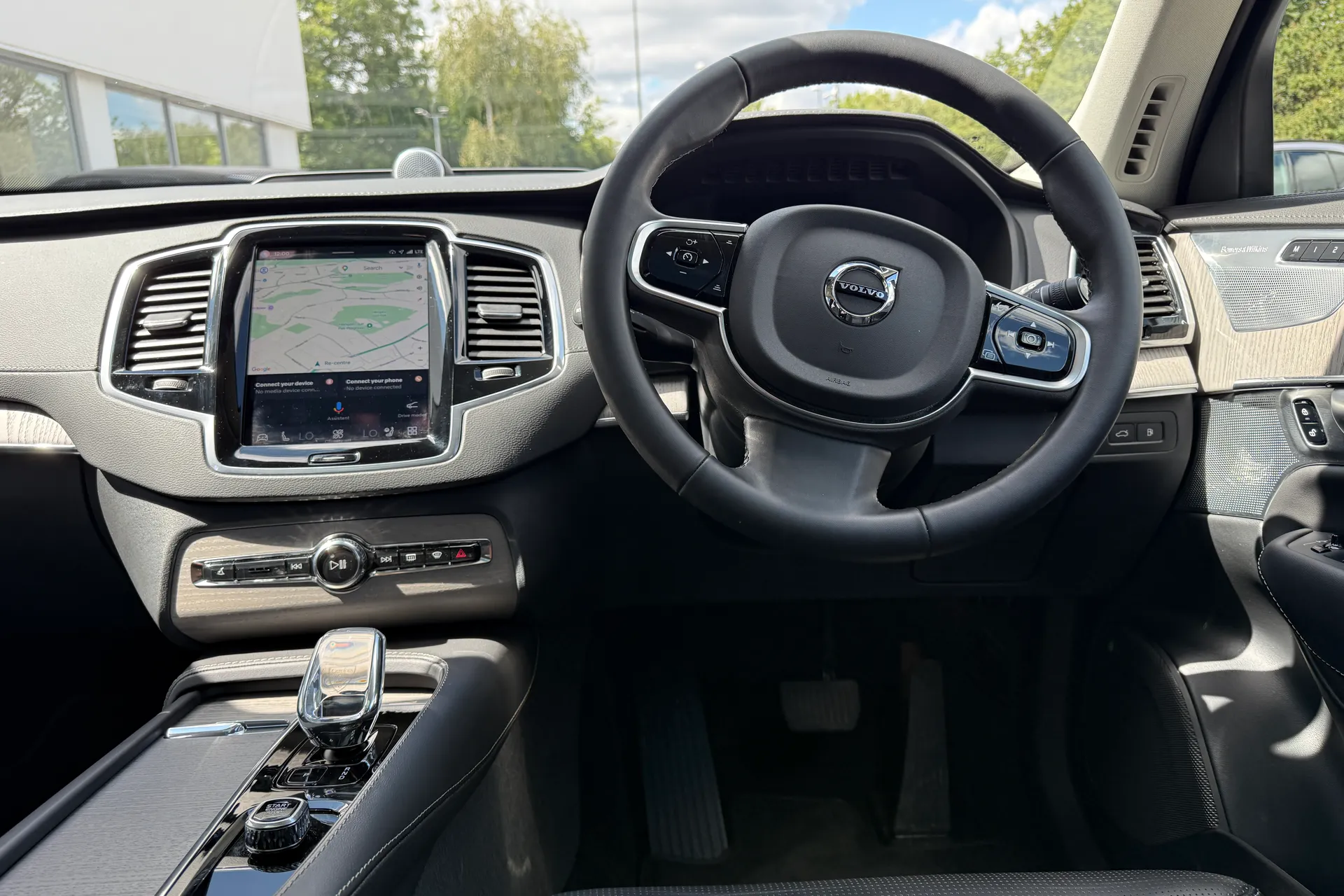 Volvo XC90 thumbnail image number 35