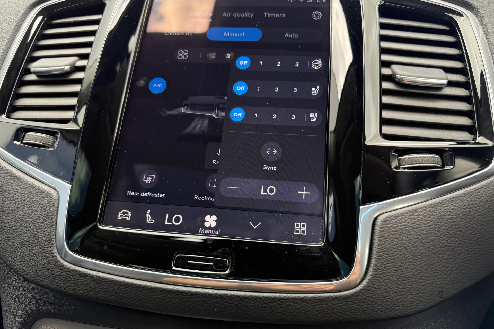 Volvo XC90 thumbnail image number 41