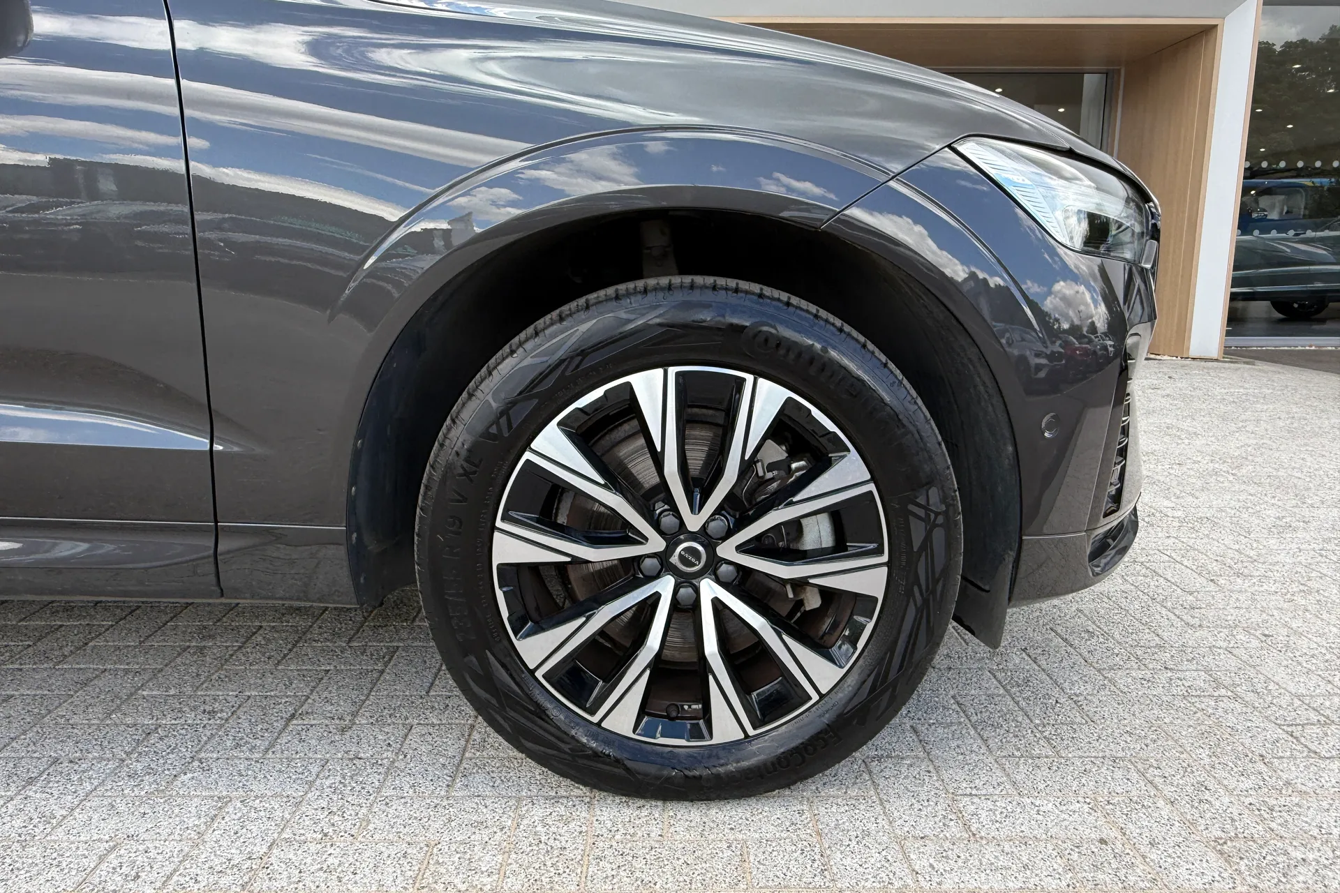 Volvo XC60 thumbnail image number 14