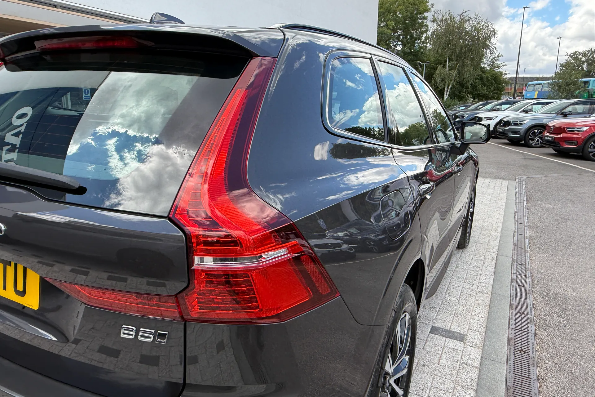 Volvo XC60 thumbnail image number 17