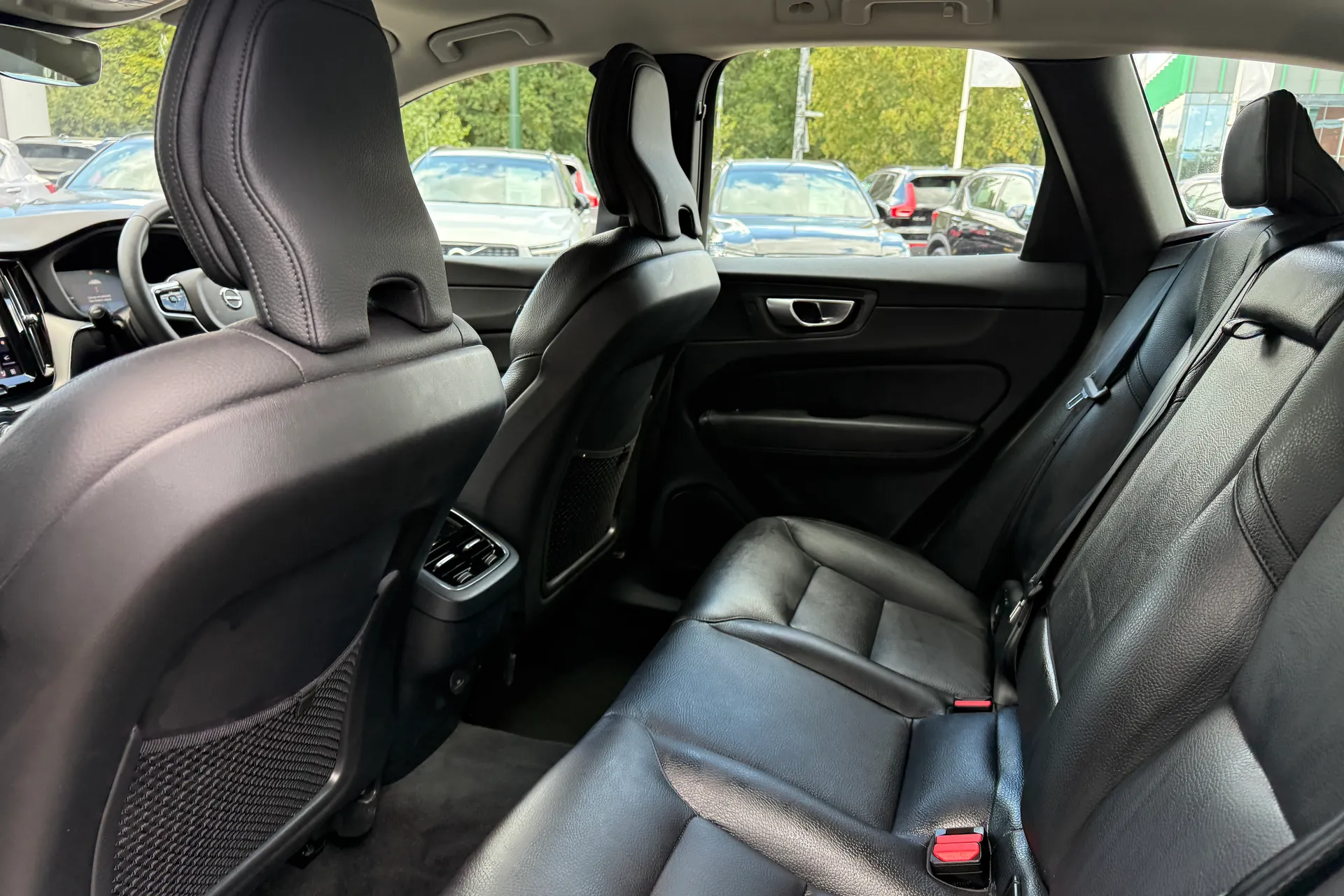 Volvo XC60 thumbnail image number 29