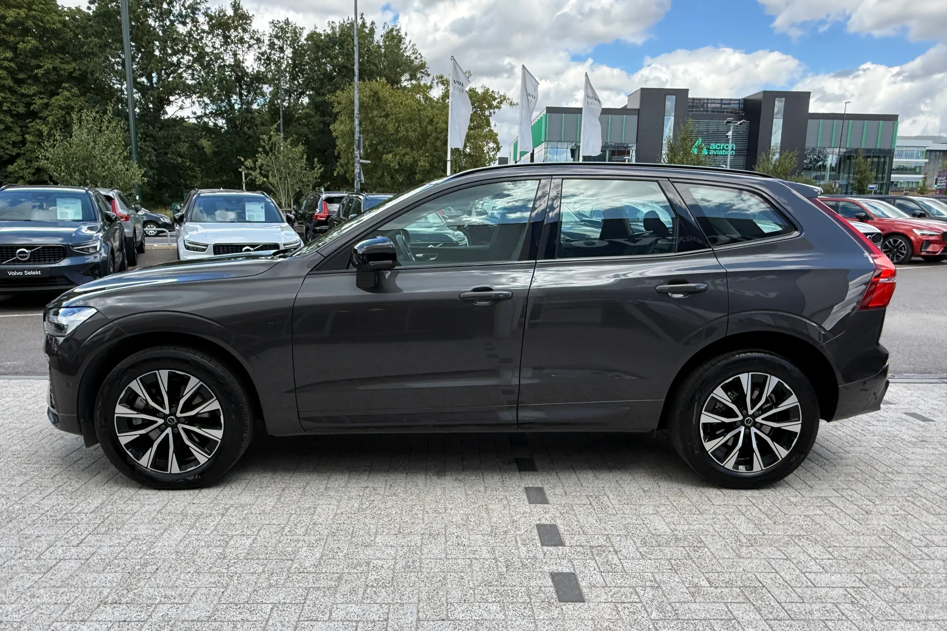 Volvo XC60 thumbnail image number 11