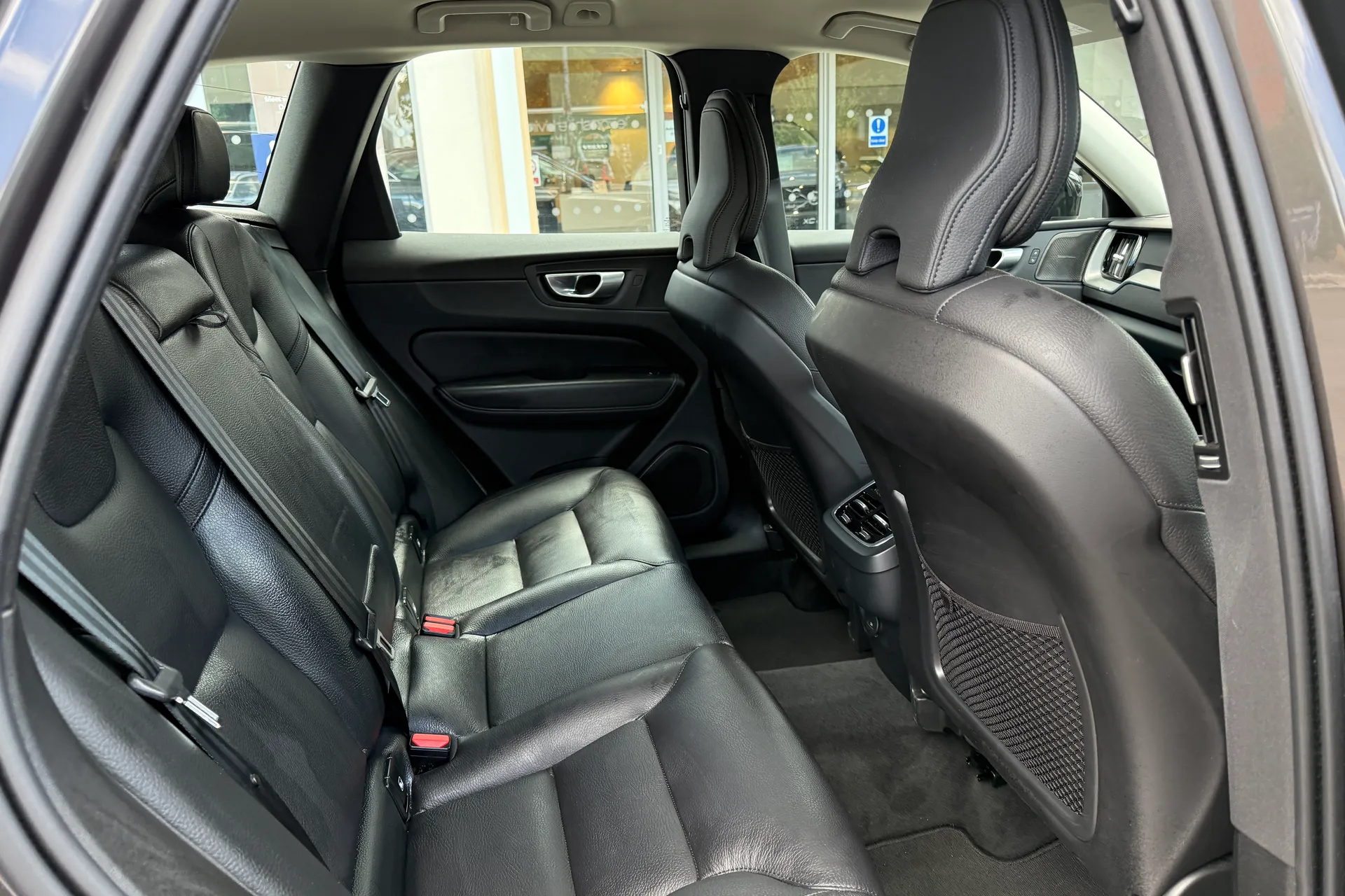 Volvo XC60 thumbnail image number 23