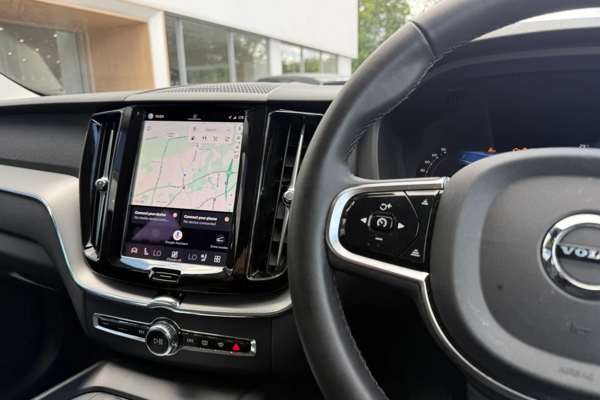 Volvo XC60 thumbnail image number 35