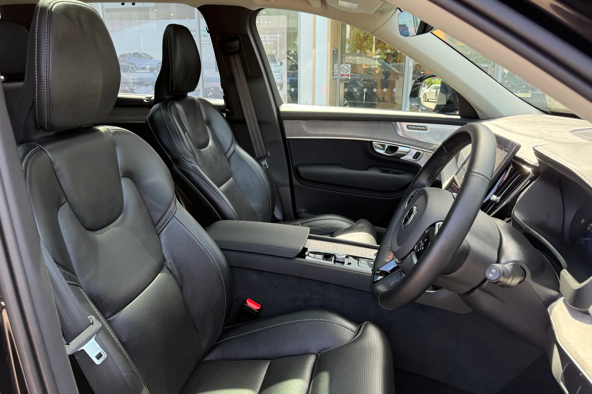 Volvo XC90 thumbnail image number 29