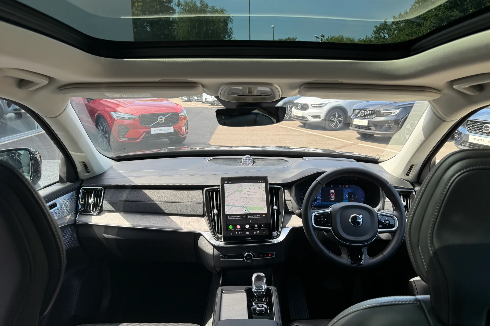 Volvo XC90 thumbnail image number 3