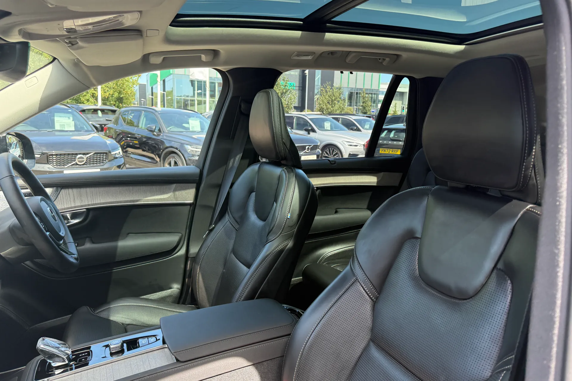 Volvo XC90 thumbnail image number 31