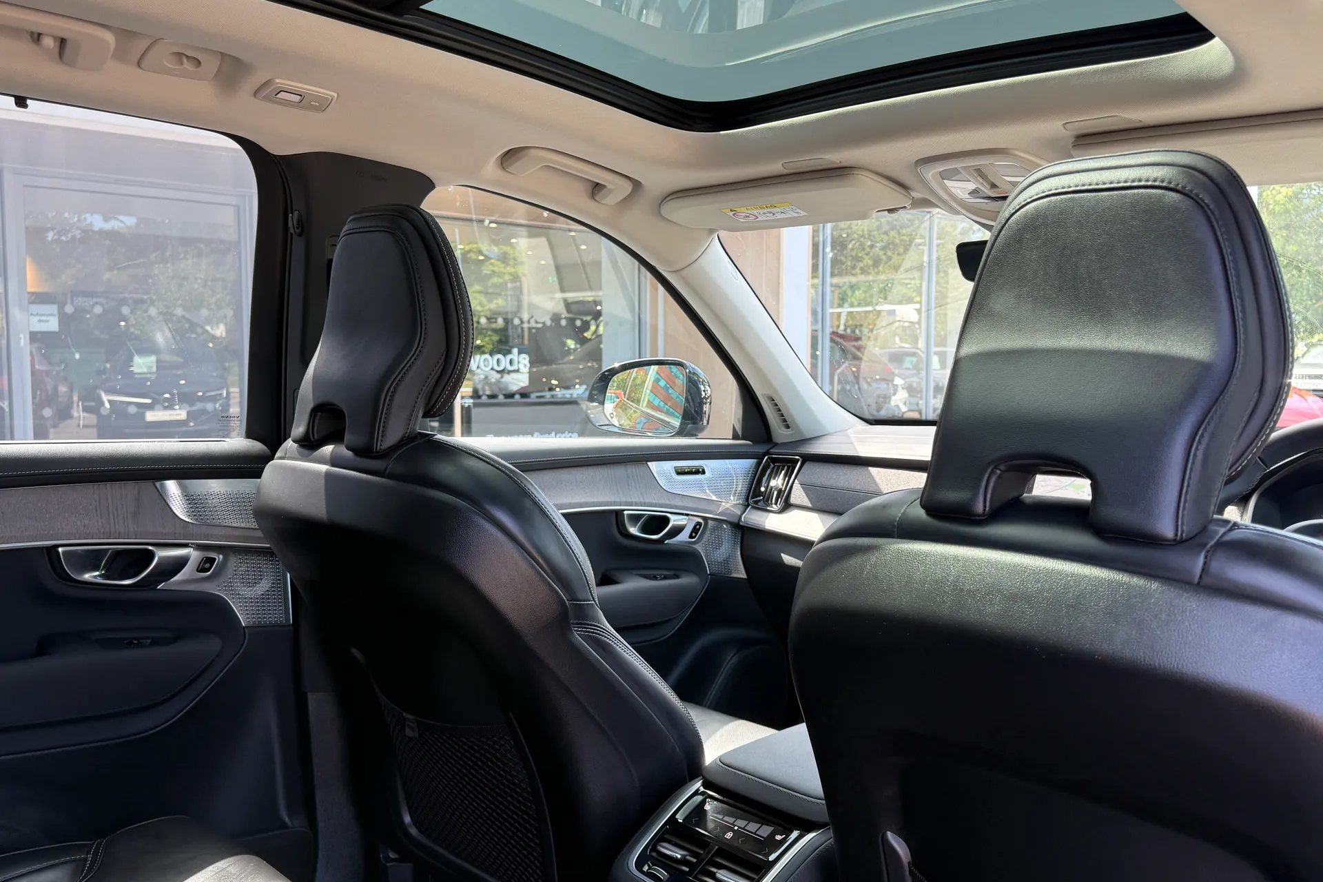Volvo XC90 thumbnail image number 26