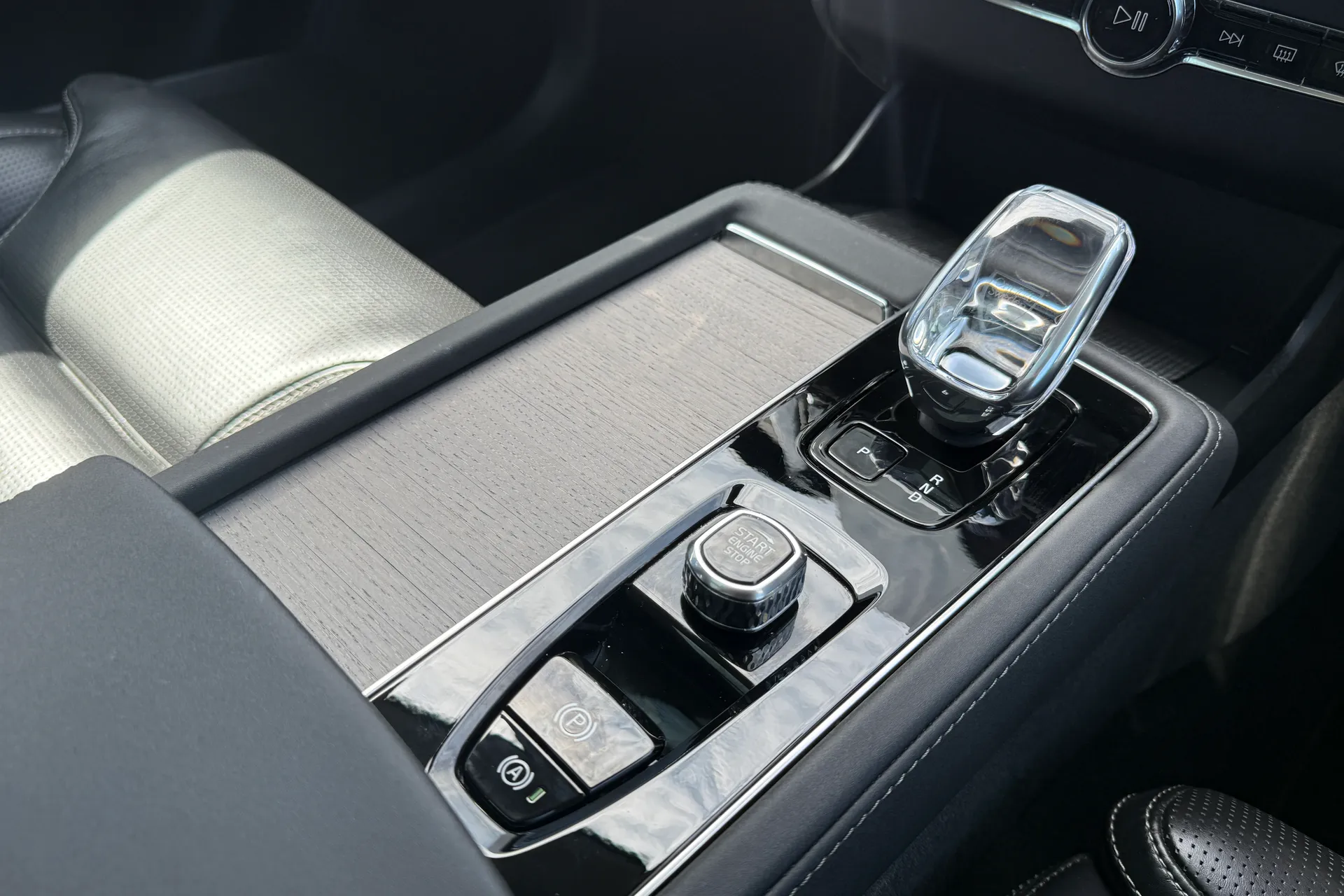 Volvo XC90 thumbnail image number 47