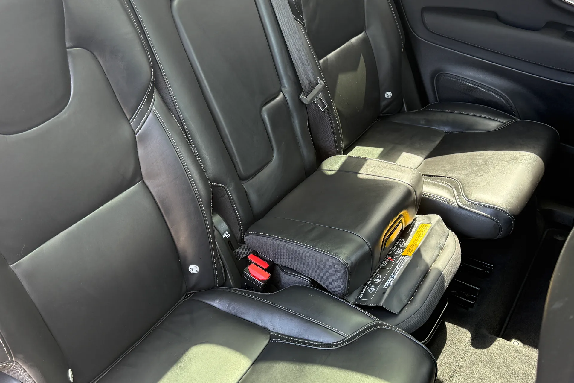Volvo XC90 thumbnail image number 28
