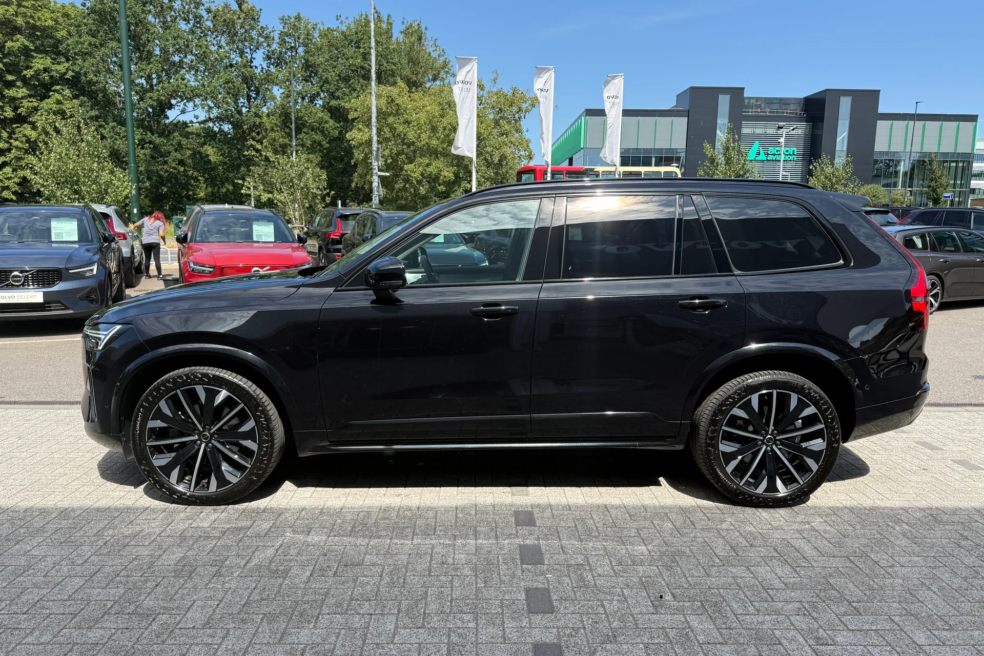 Volvo XC90 thumbnail image number 12
