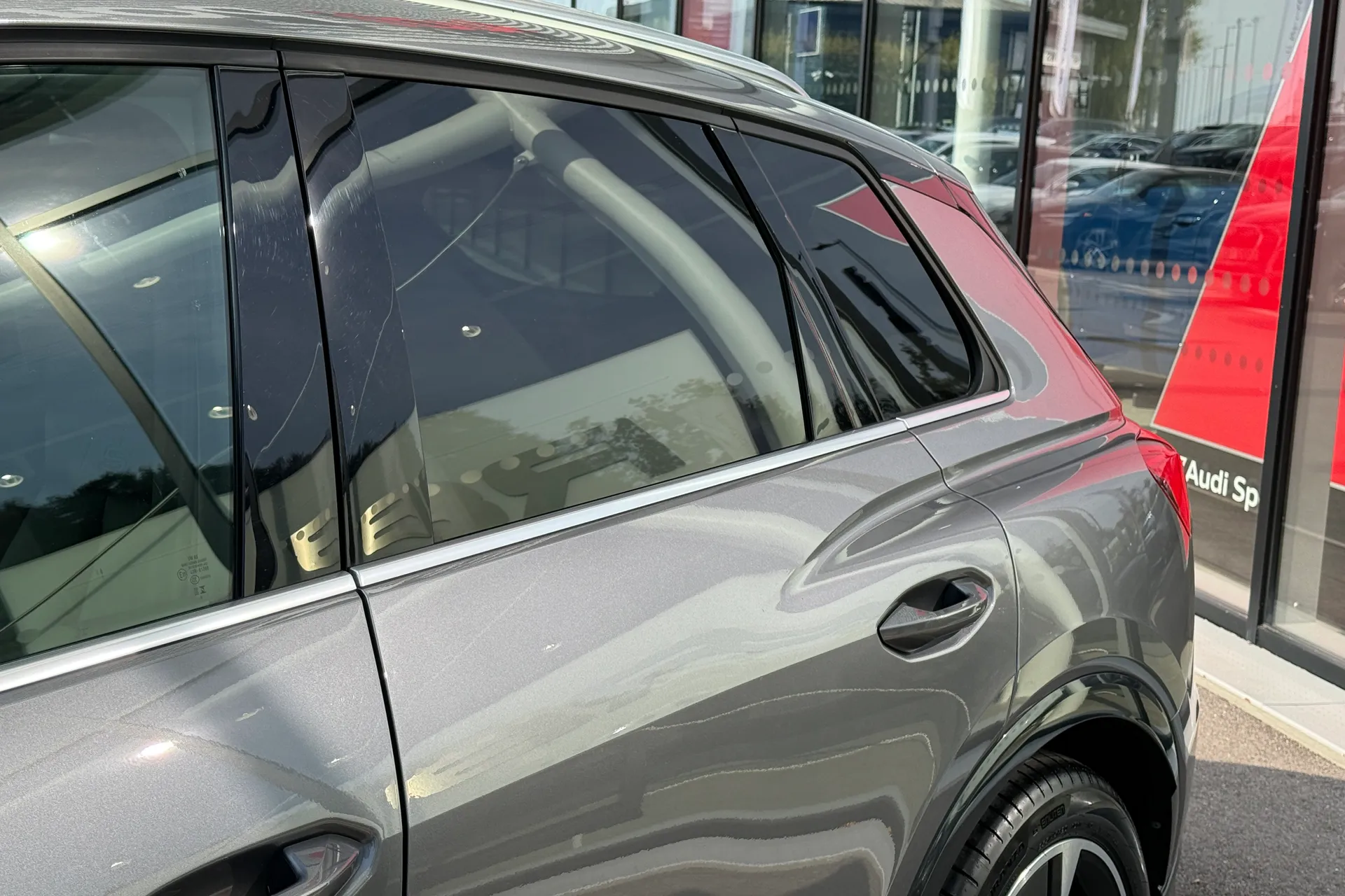 Audi Q4 thumbnail image number 38