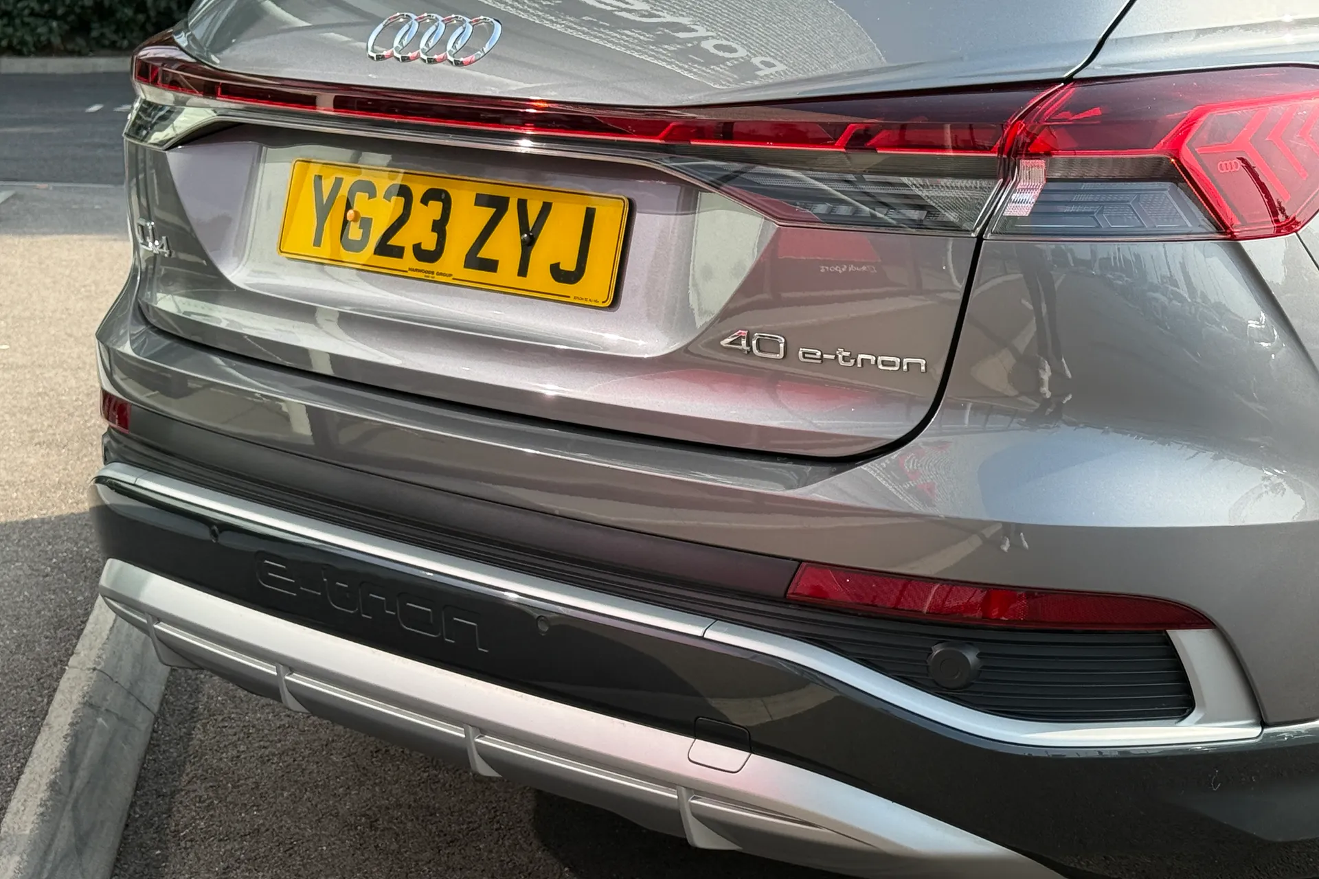 Audi Q4 thumbnail image number 29