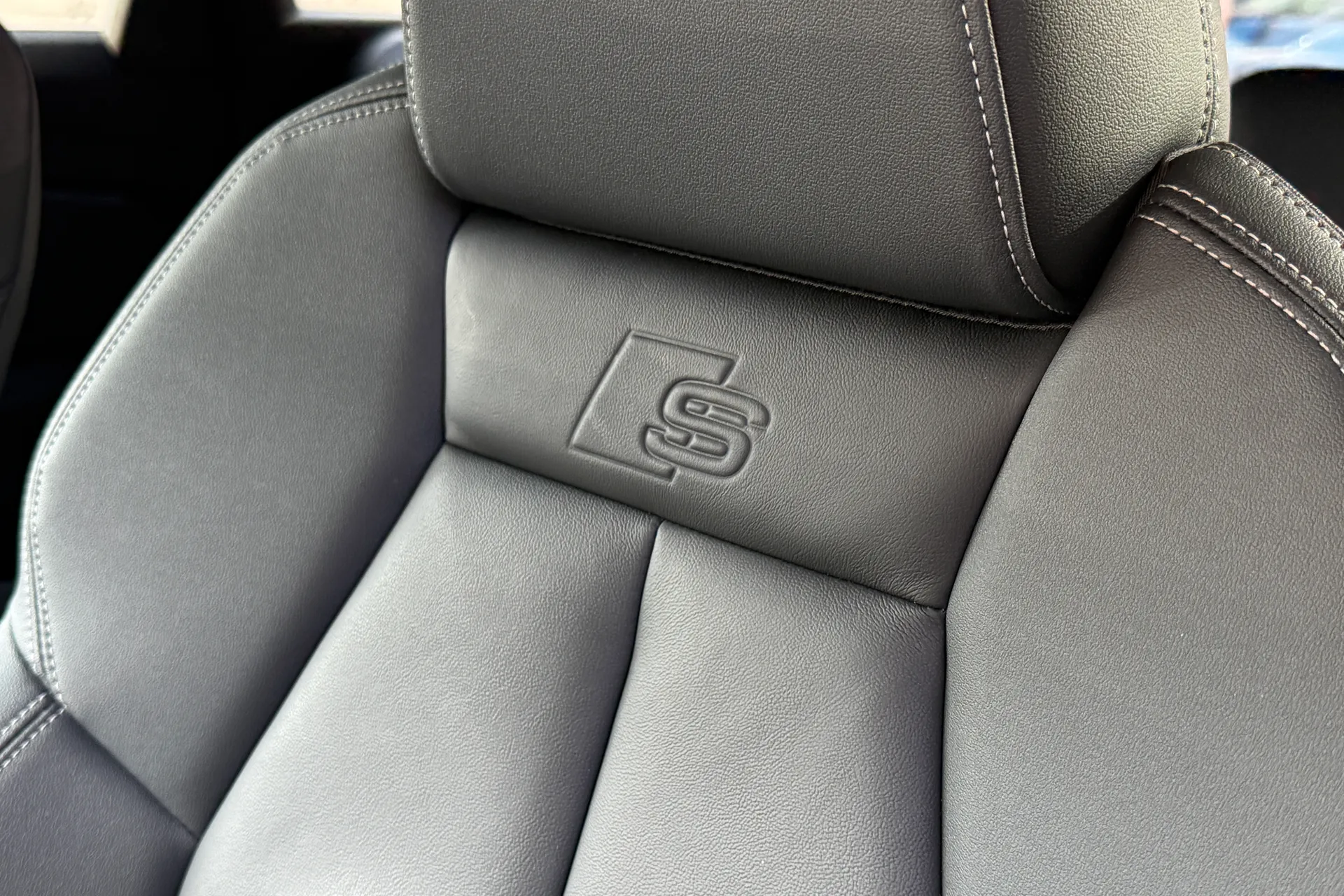 Audi Q4 thumbnail image number 41