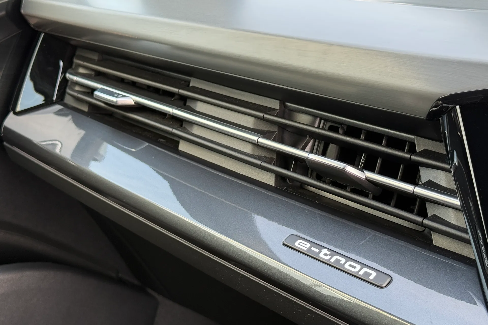 Audi Q4 thumbnail image number 51