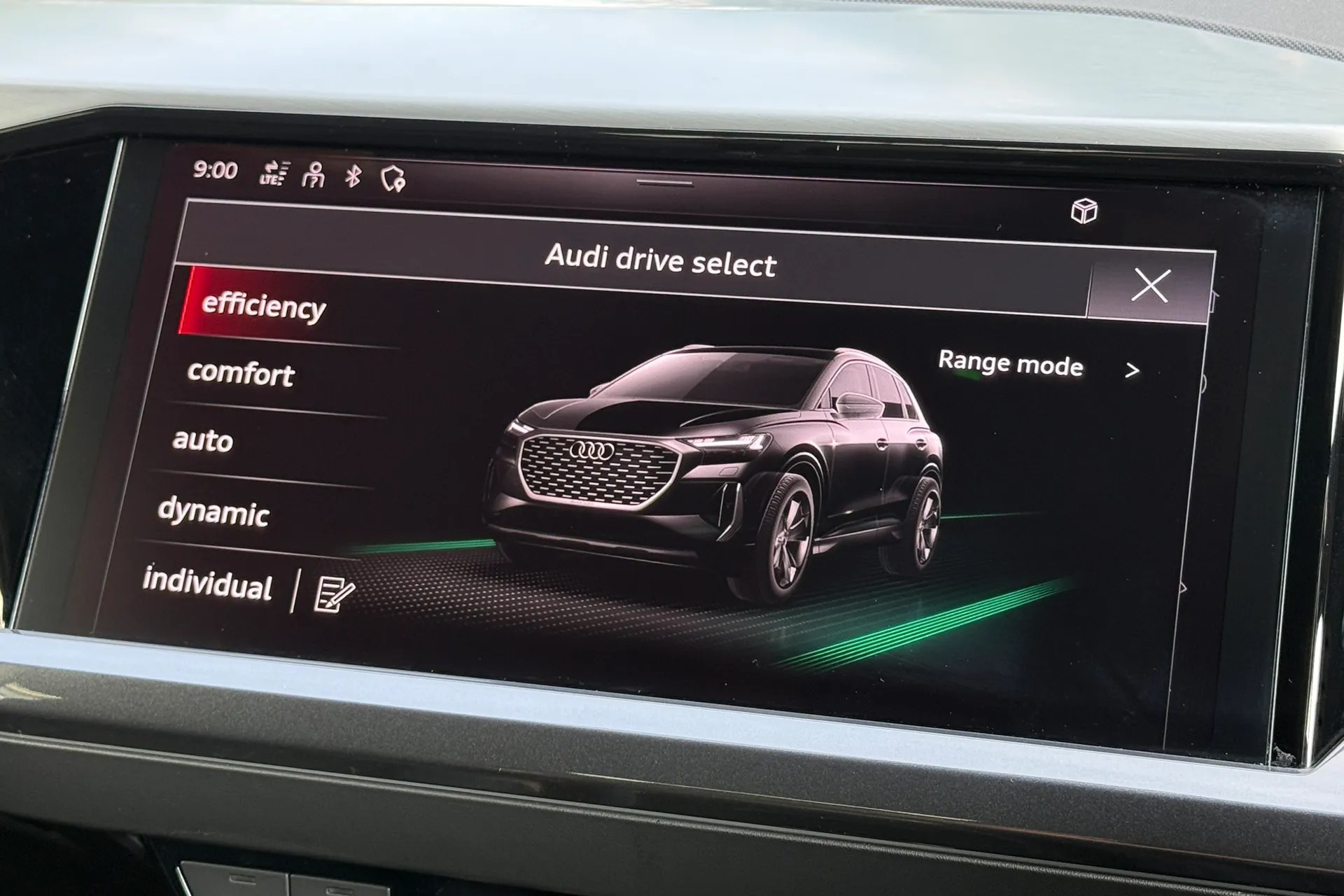 Audi Q4 thumbnail image number 20