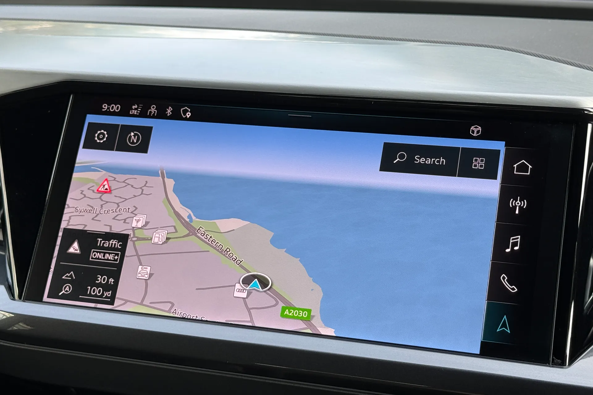 Audi Q4 thumbnail image number 16