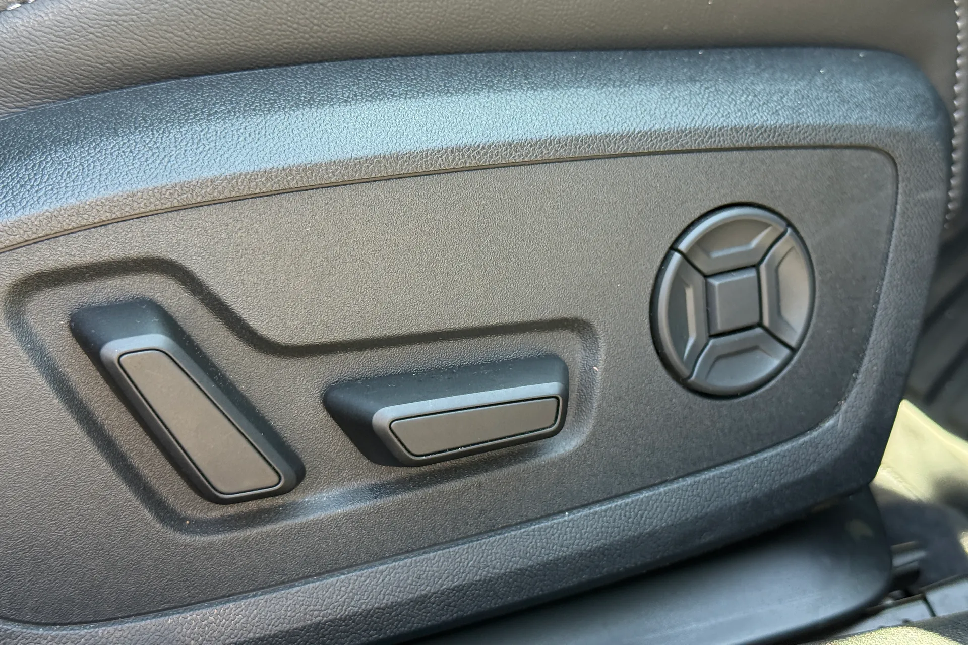 Audi A5 thumbnail image number 28