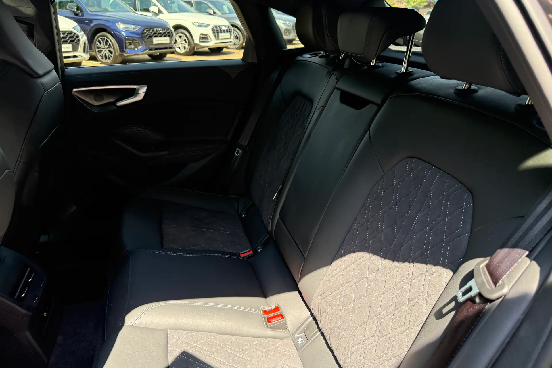 Audi A5 thumbnail image number 46