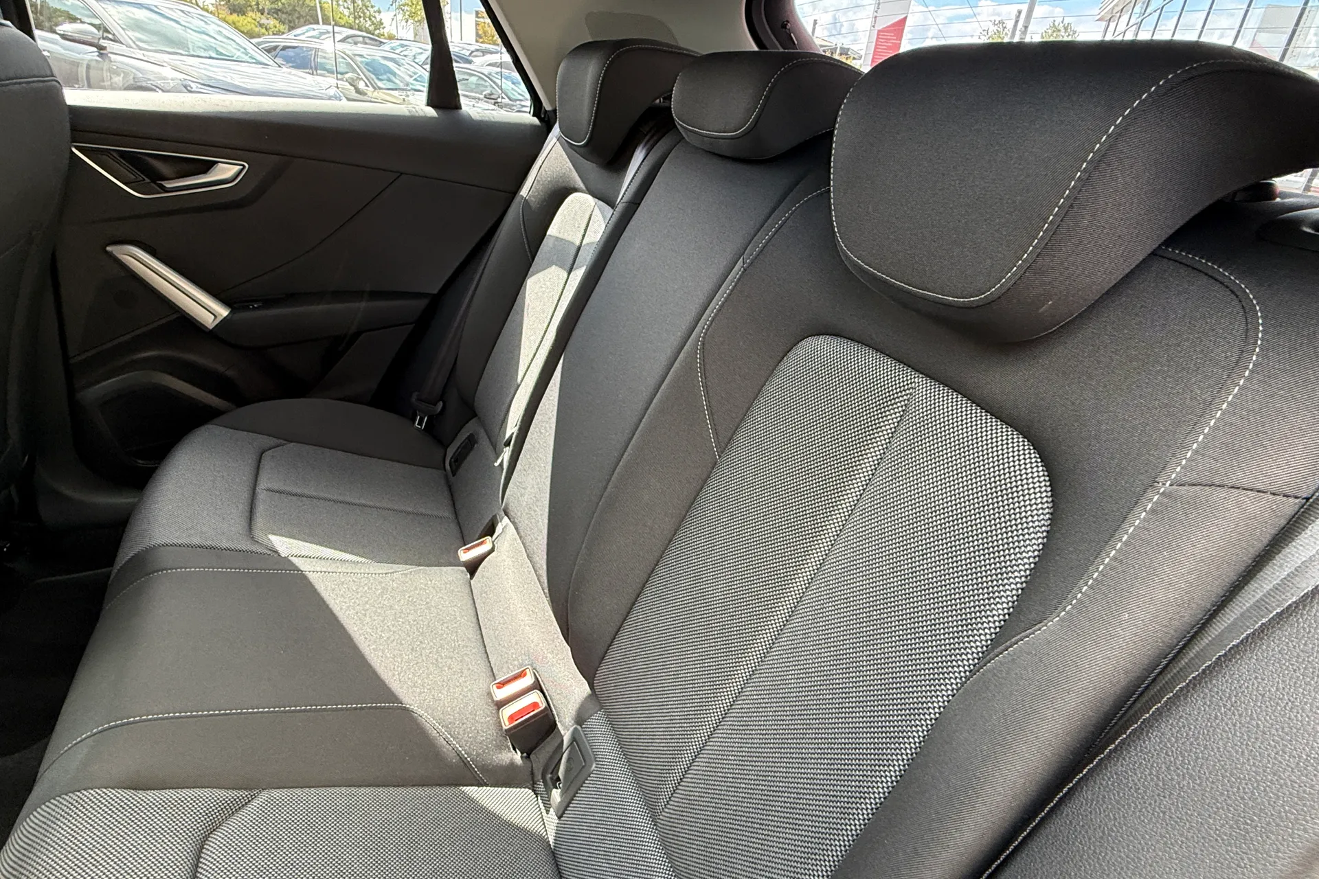 Audi Q2 thumbnail image number 38