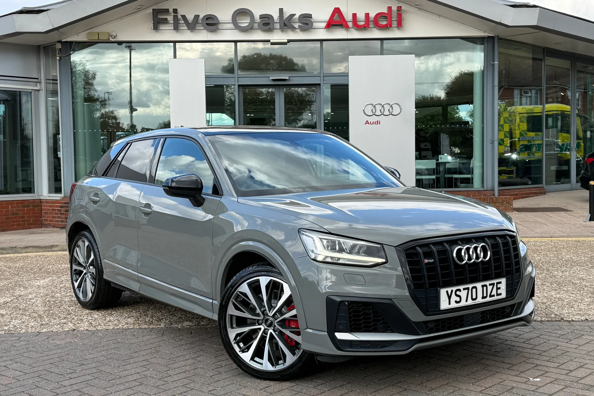 Audi Q2 thumbnail image number 2