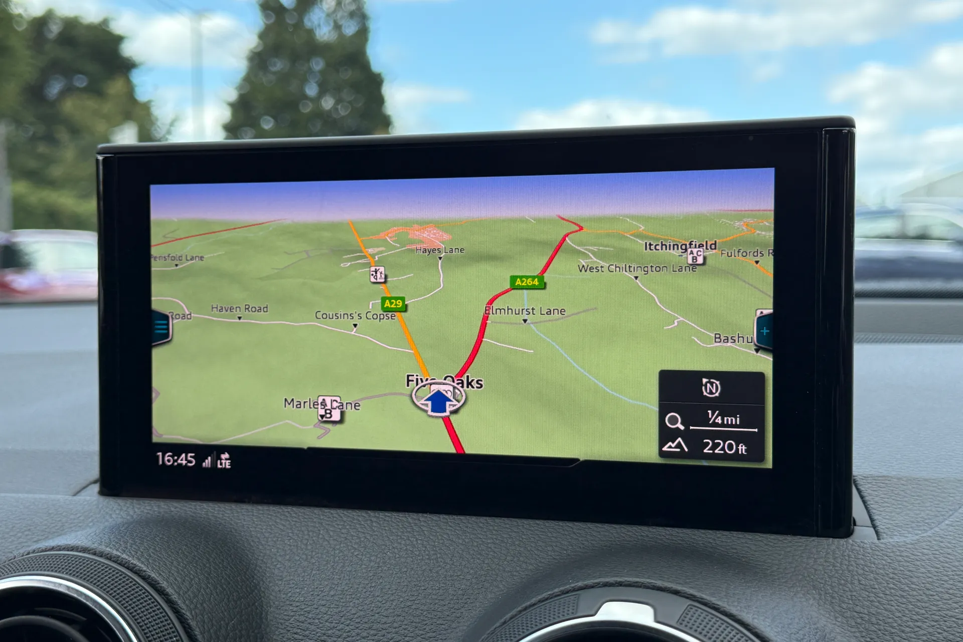 Audi Q2 thumbnail image number 5
