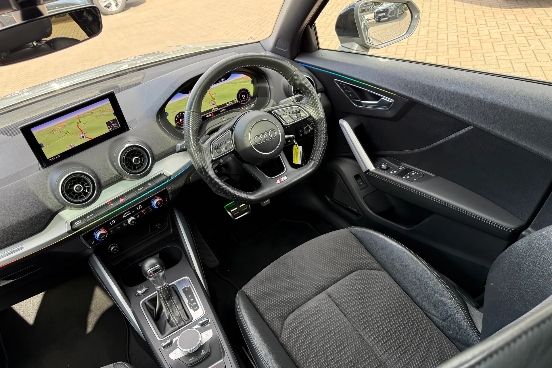 Audi Q2 thumbnail image number 41