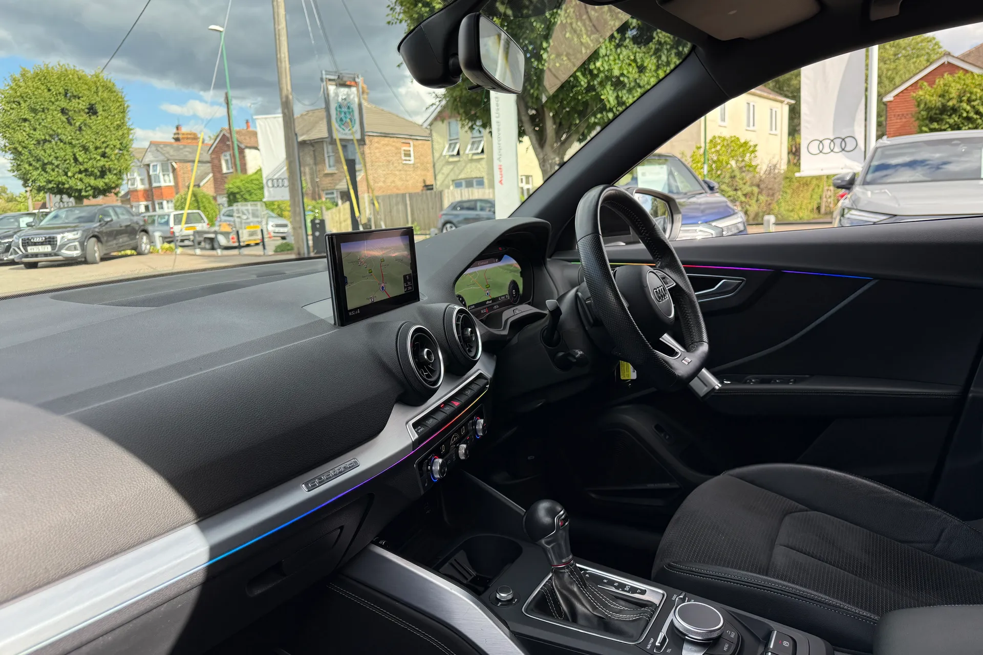 Audi Q2 thumbnail image number 27