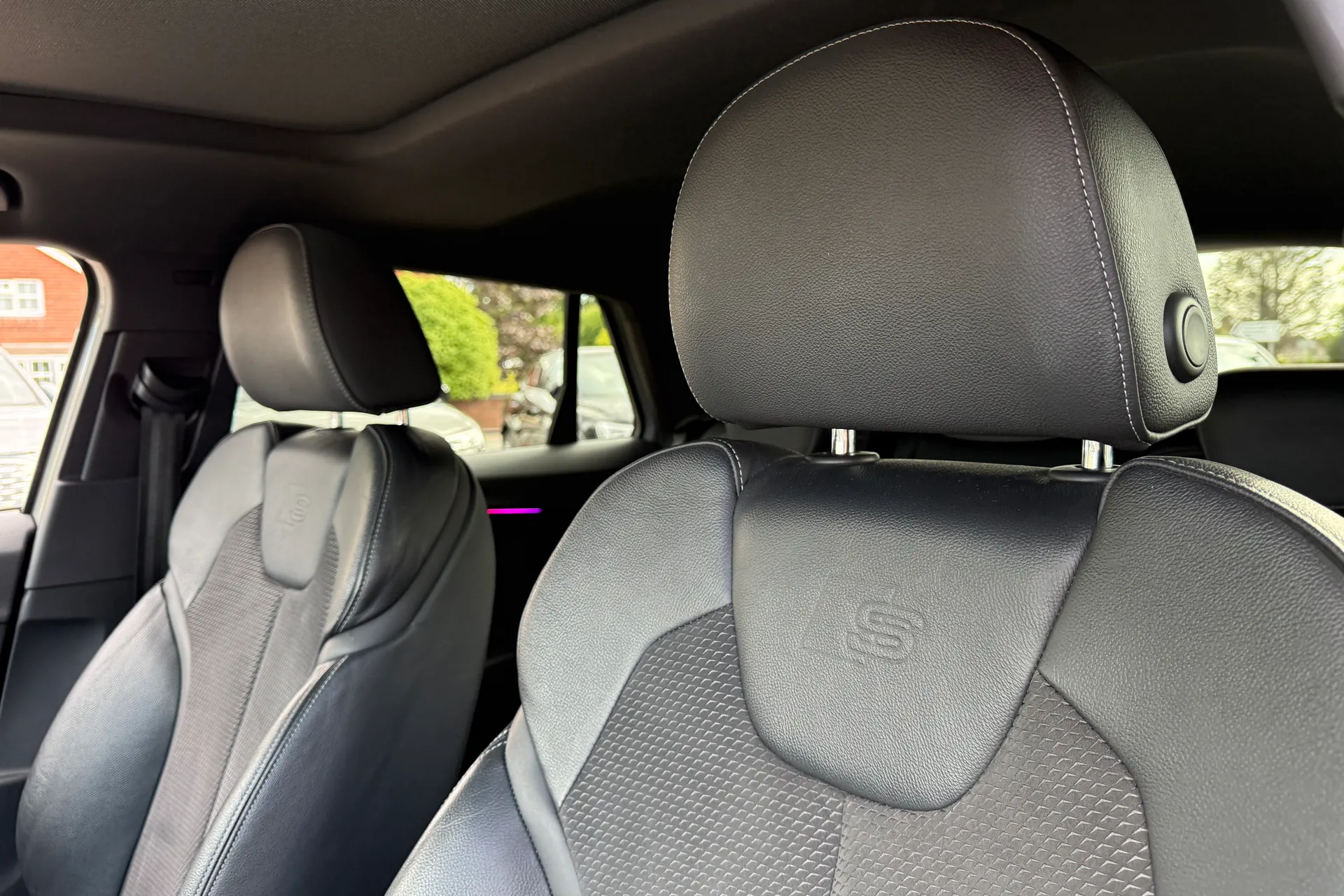 Audi Q2 thumbnail image number 29
