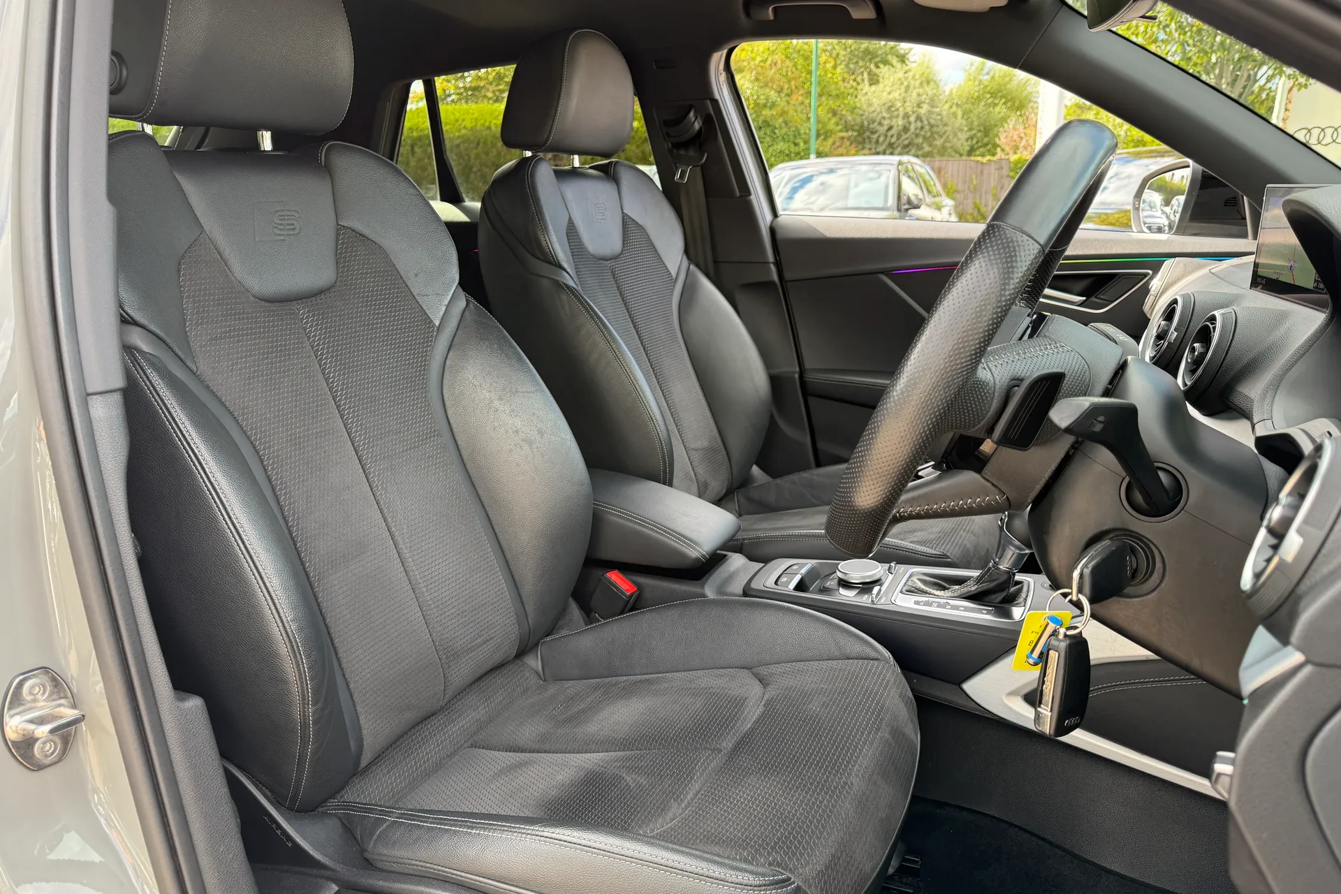 Audi Q2 thumbnail image number 26