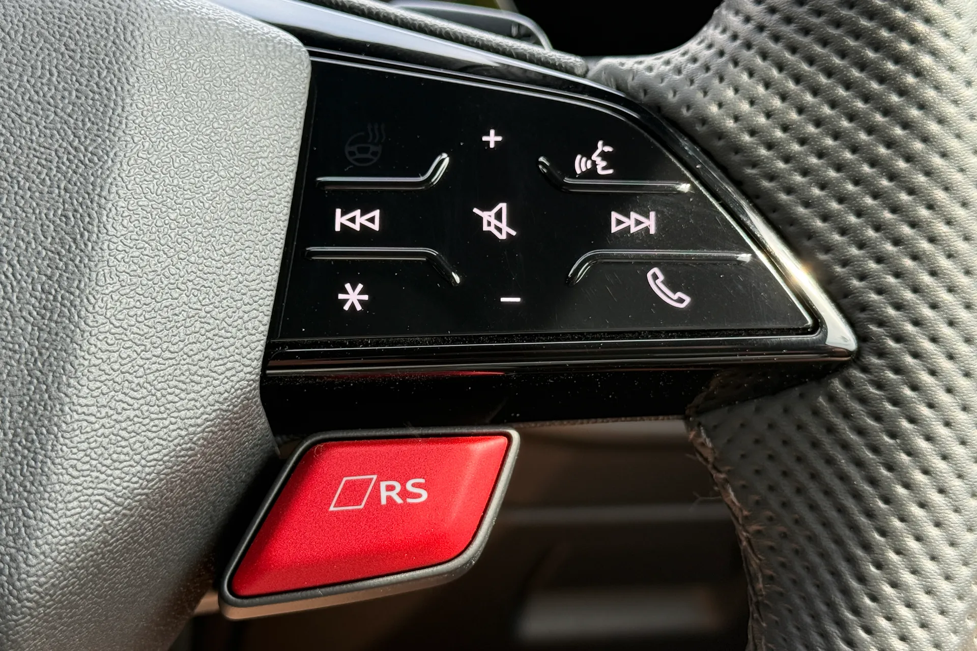 Audi RS3 thumbnail image number 32