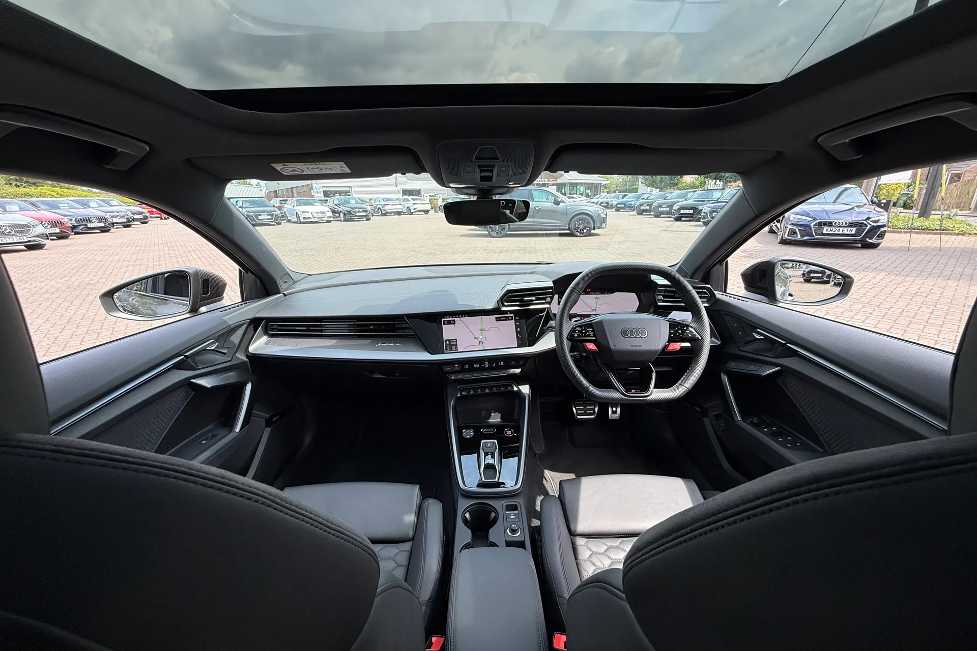 Audi RS3 thumbnail image number 3