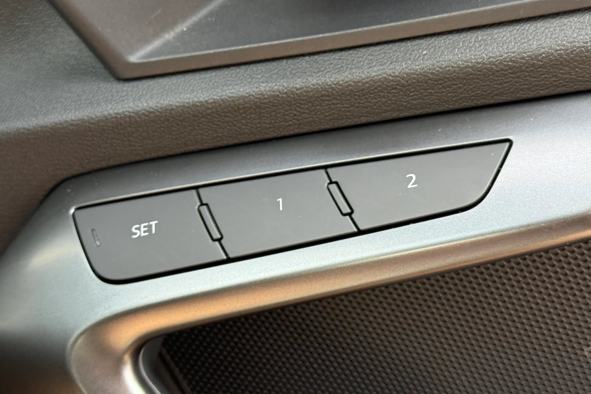 Audi RS3 thumbnail image number 25