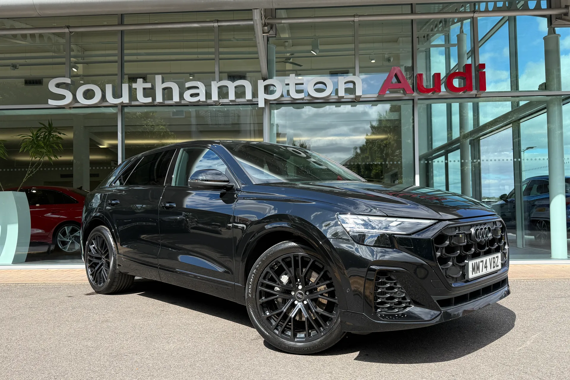 Audi Q8 thumbnail image number 42