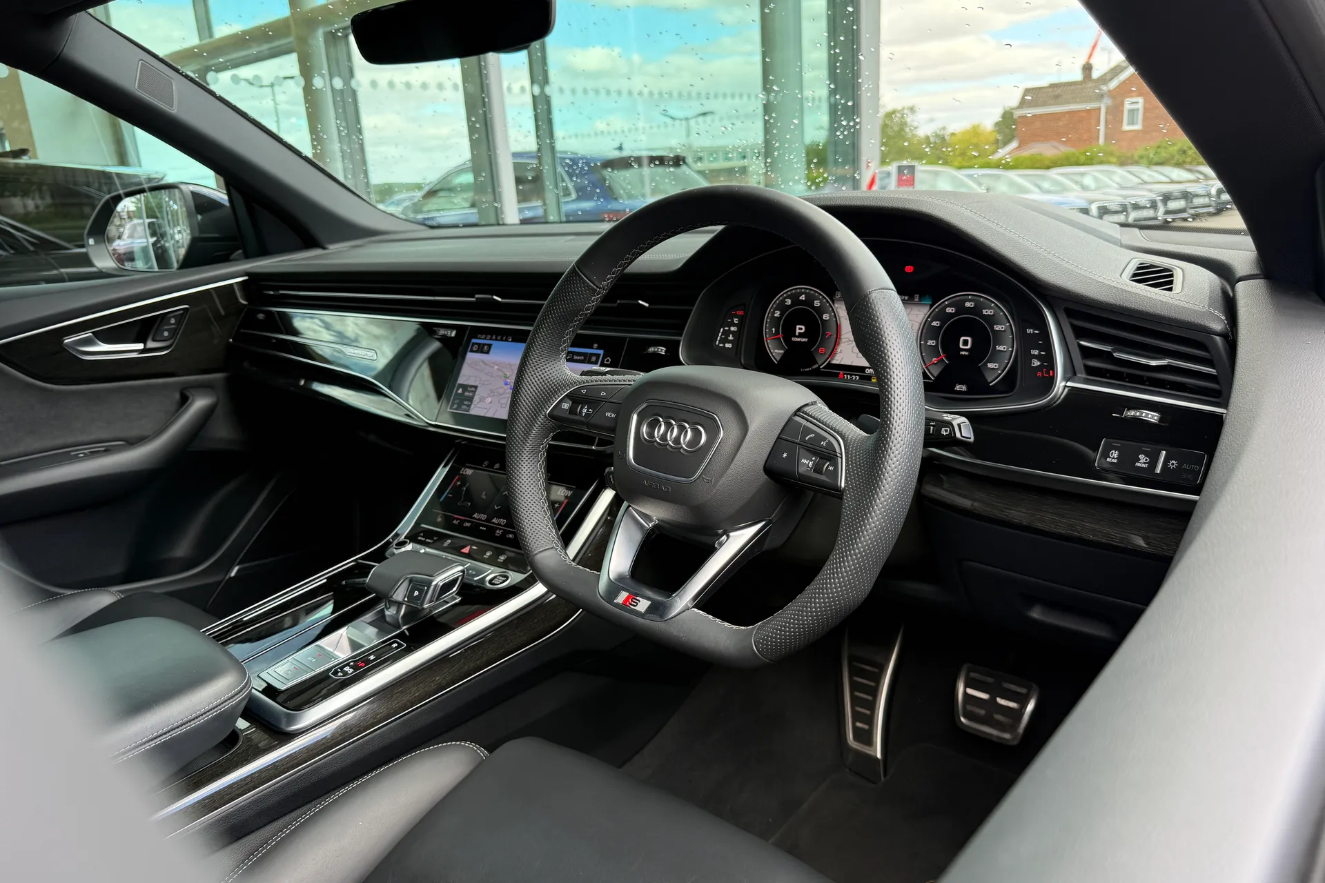 Audi Q8 thumbnail image number 28