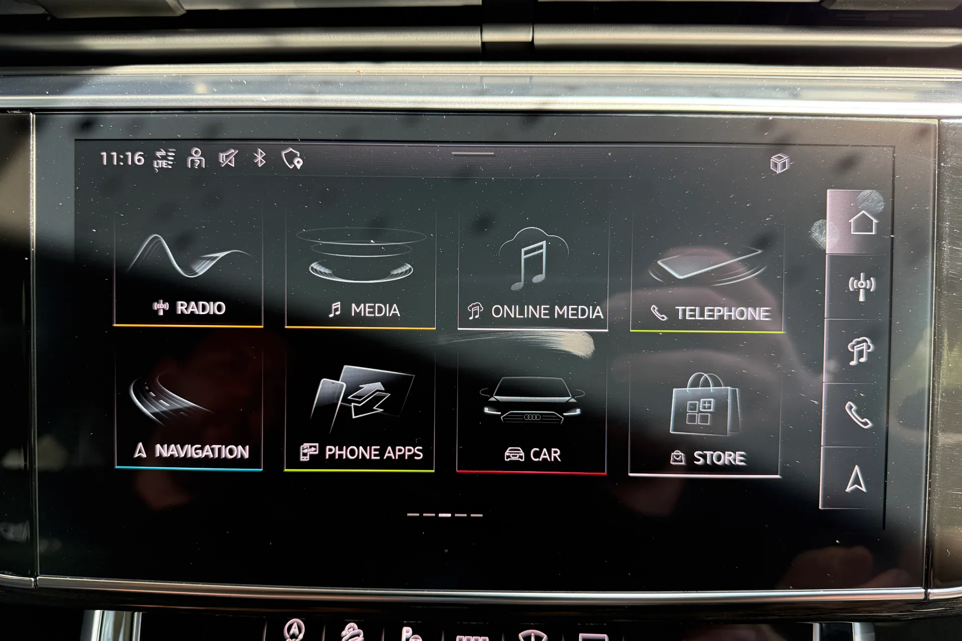 Audi Q8 thumbnail image number 13