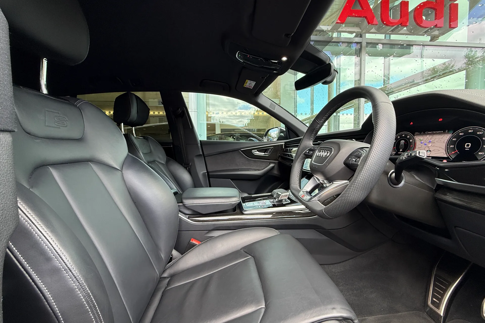 Audi Q8 thumbnail image number 27