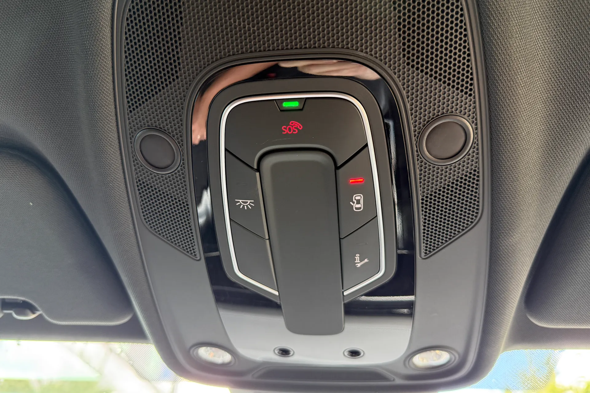 Audi Q8 thumbnail image number 26