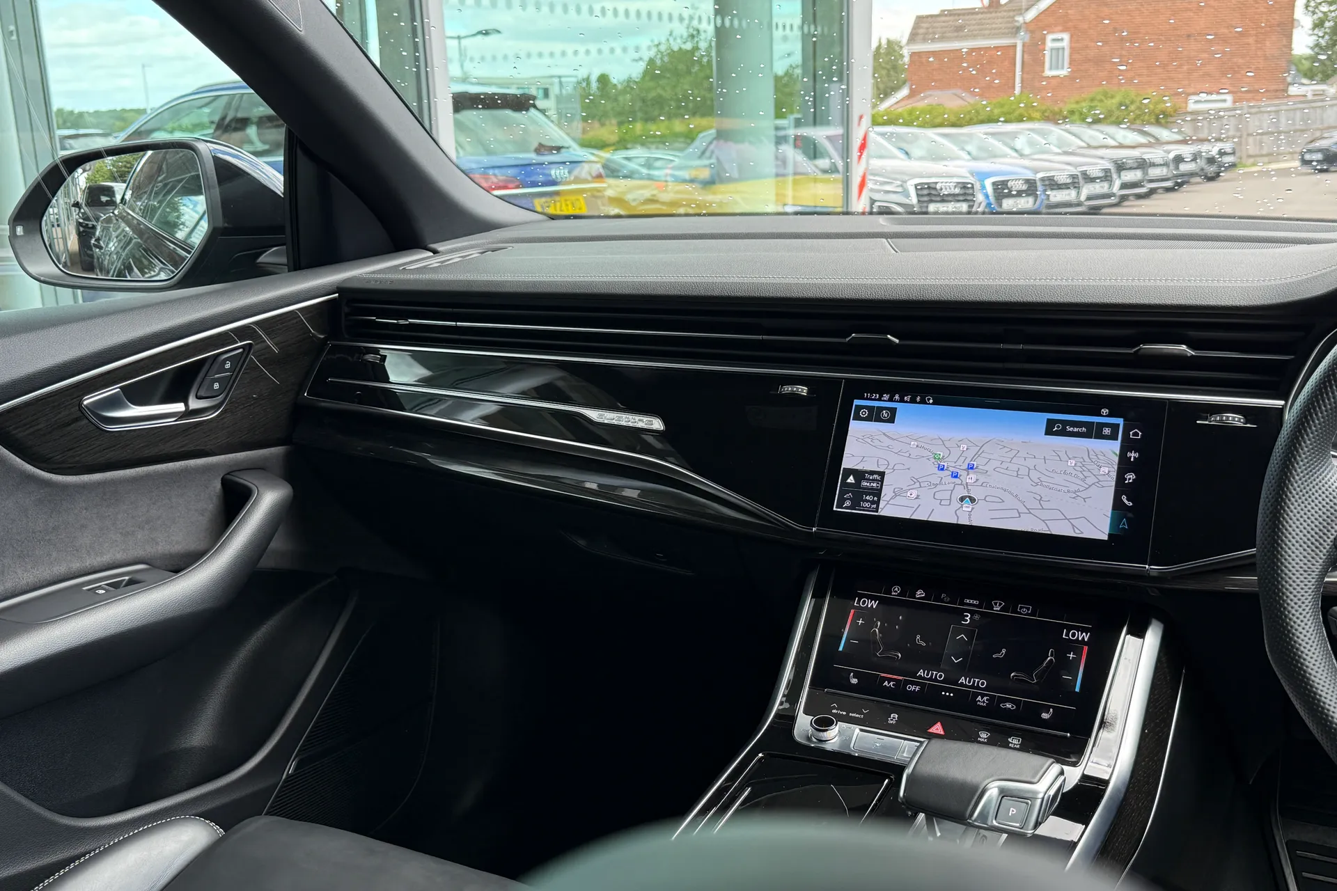Audi Q8 thumbnail image number 33