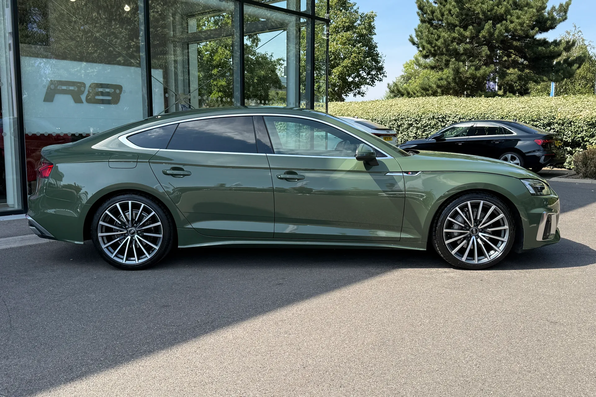 Audi A5 thumbnail image number 2