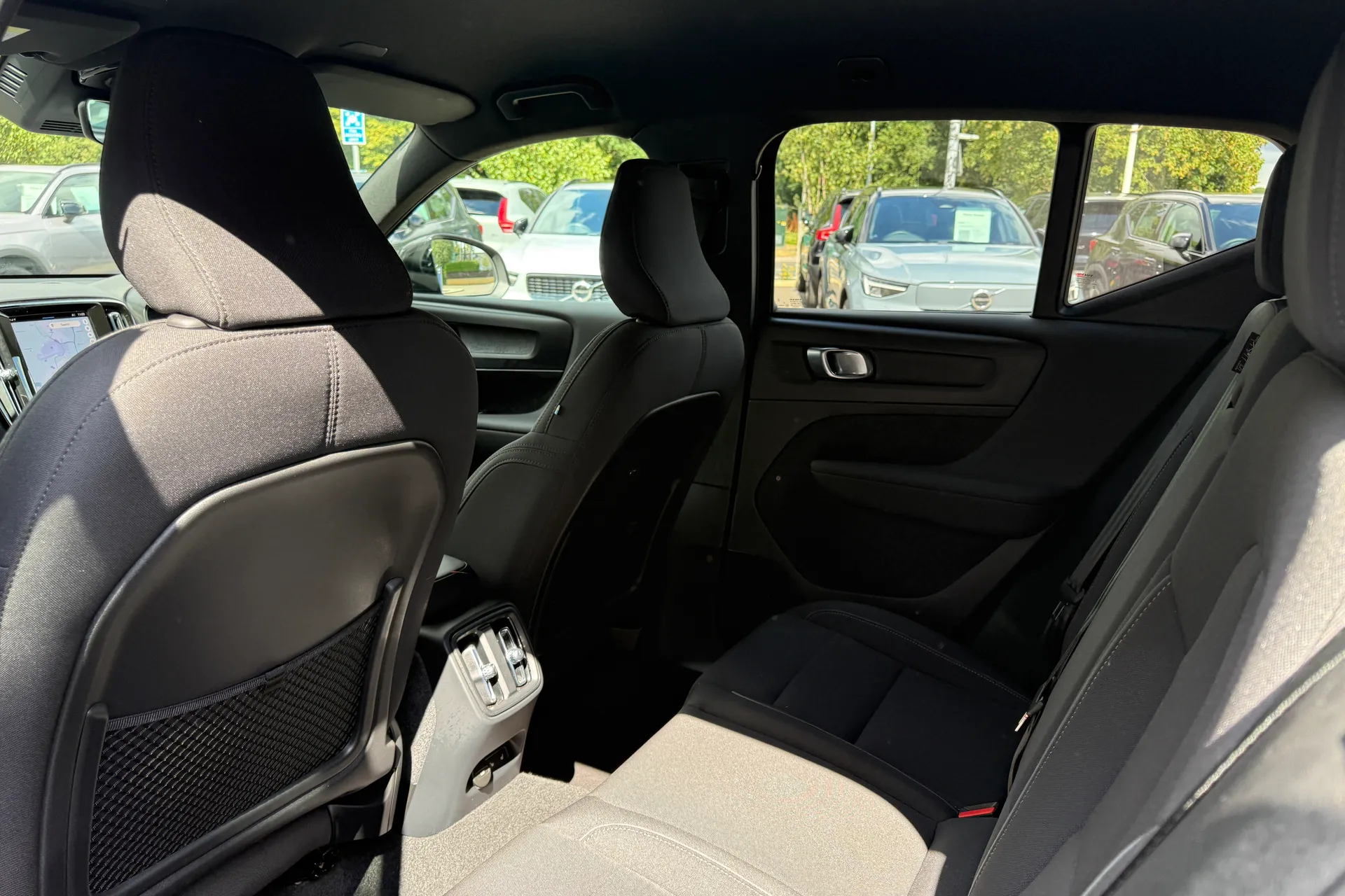 Volvo XC40 thumbnail image number 30