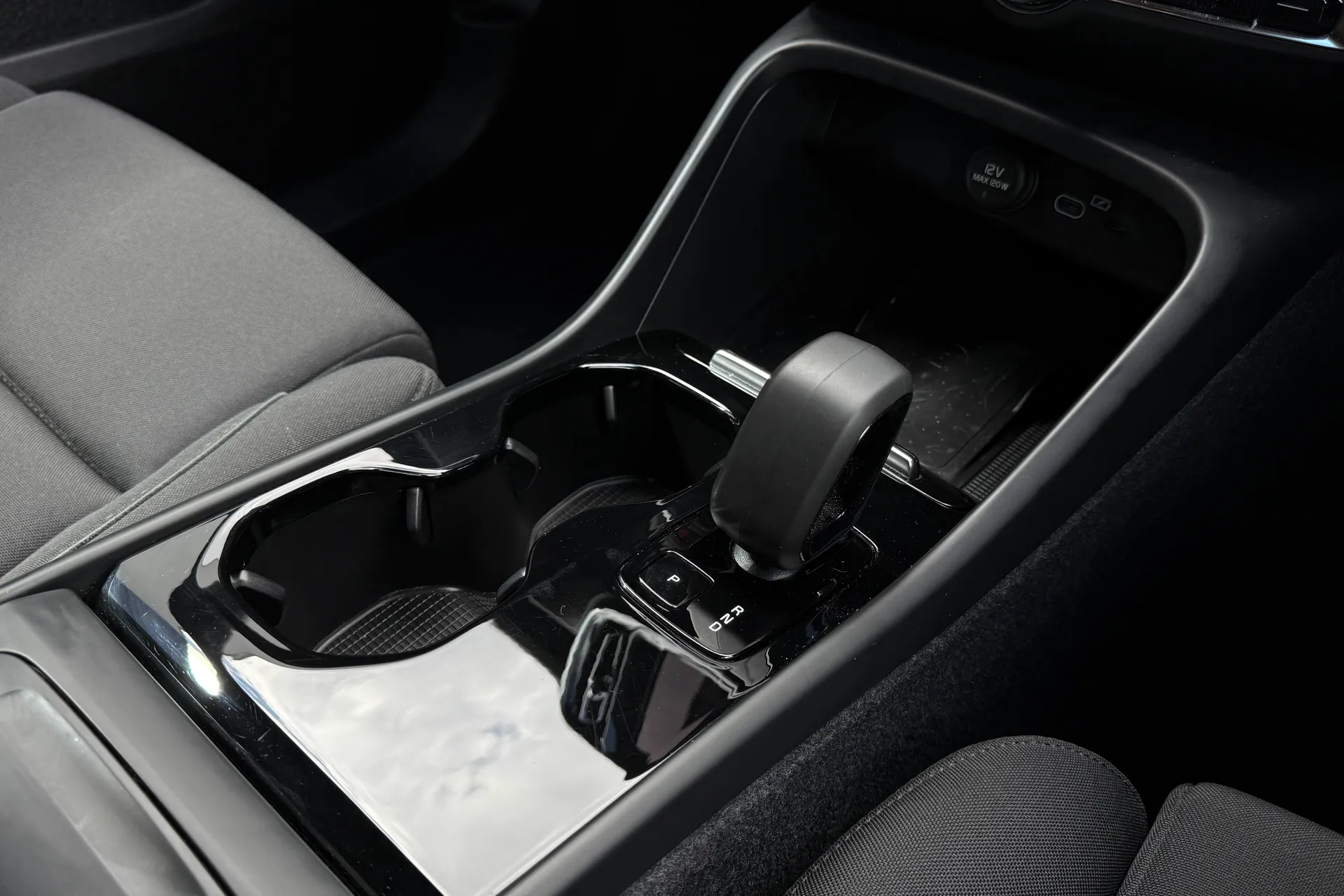 Volvo XC40 thumbnail image number 42
