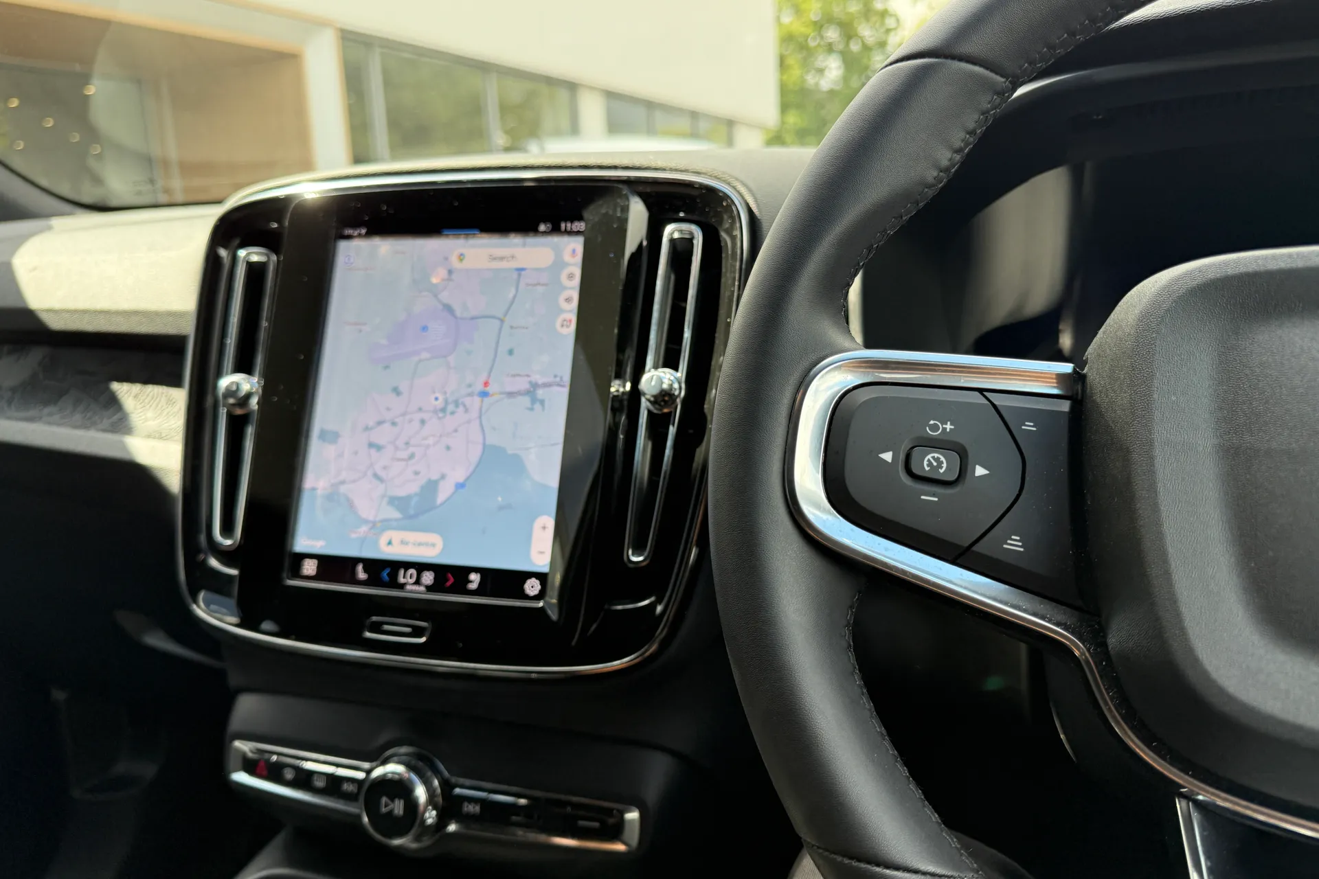Volvo XC40 thumbnail image number 36