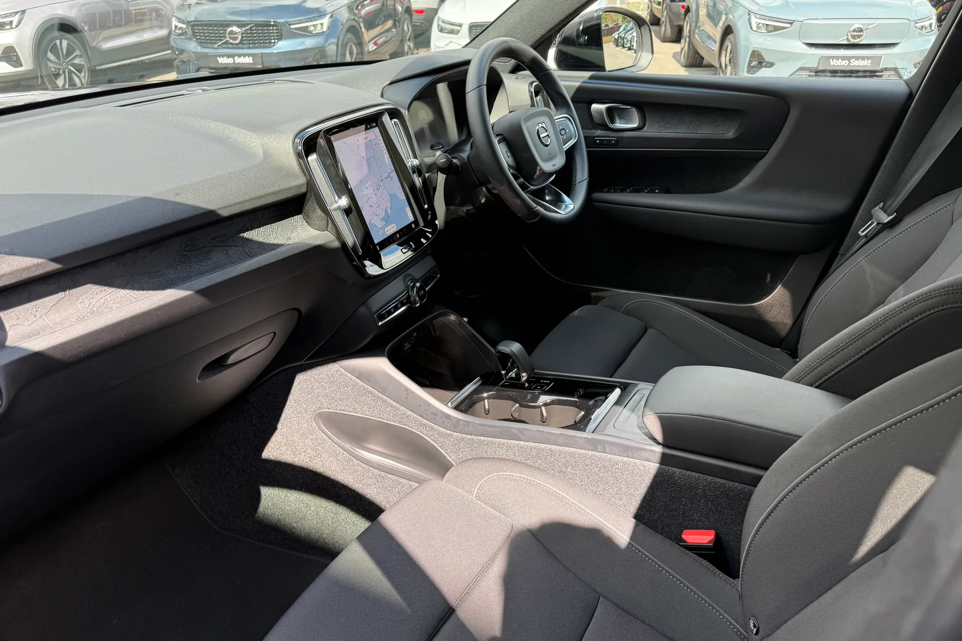Volvo XC40 thumbnail image number 28